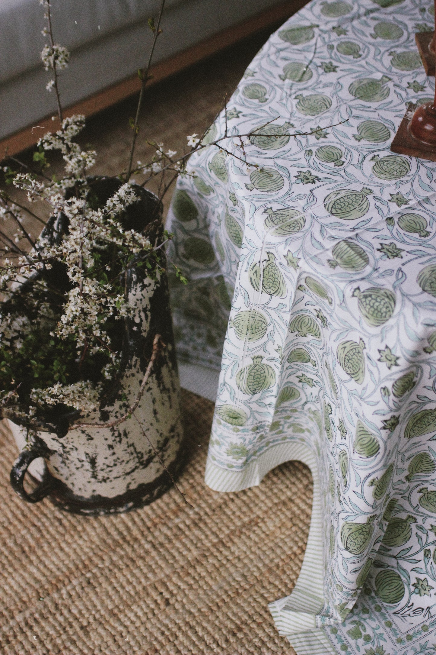 BLOCK PRINT FLORAL TABLECLOTH GREEN