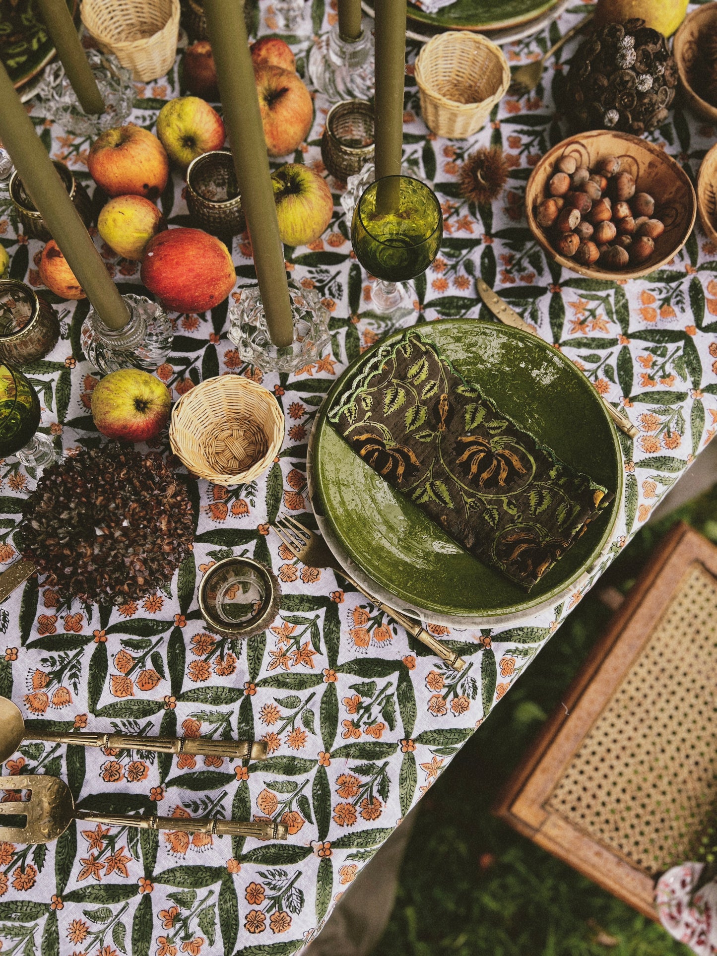 LOW GLASS CANDELABRA FOR HIGH CANDLE