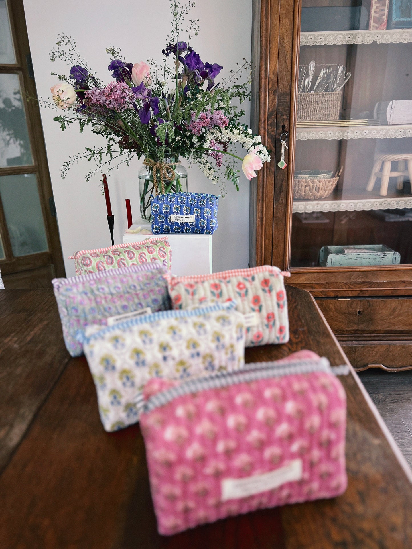 BLUE FLORAL BLOCK PRINT TOILETRY BAG