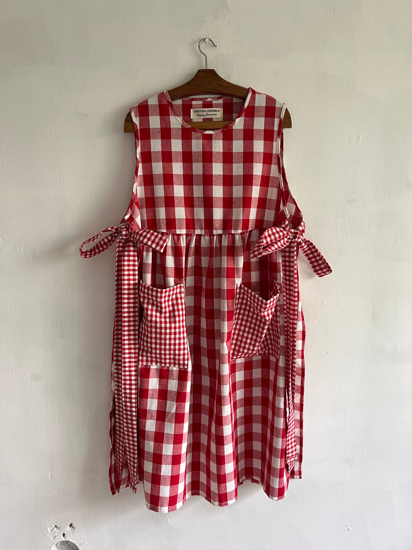 RED VICHY LINEN APRON WITH BOW