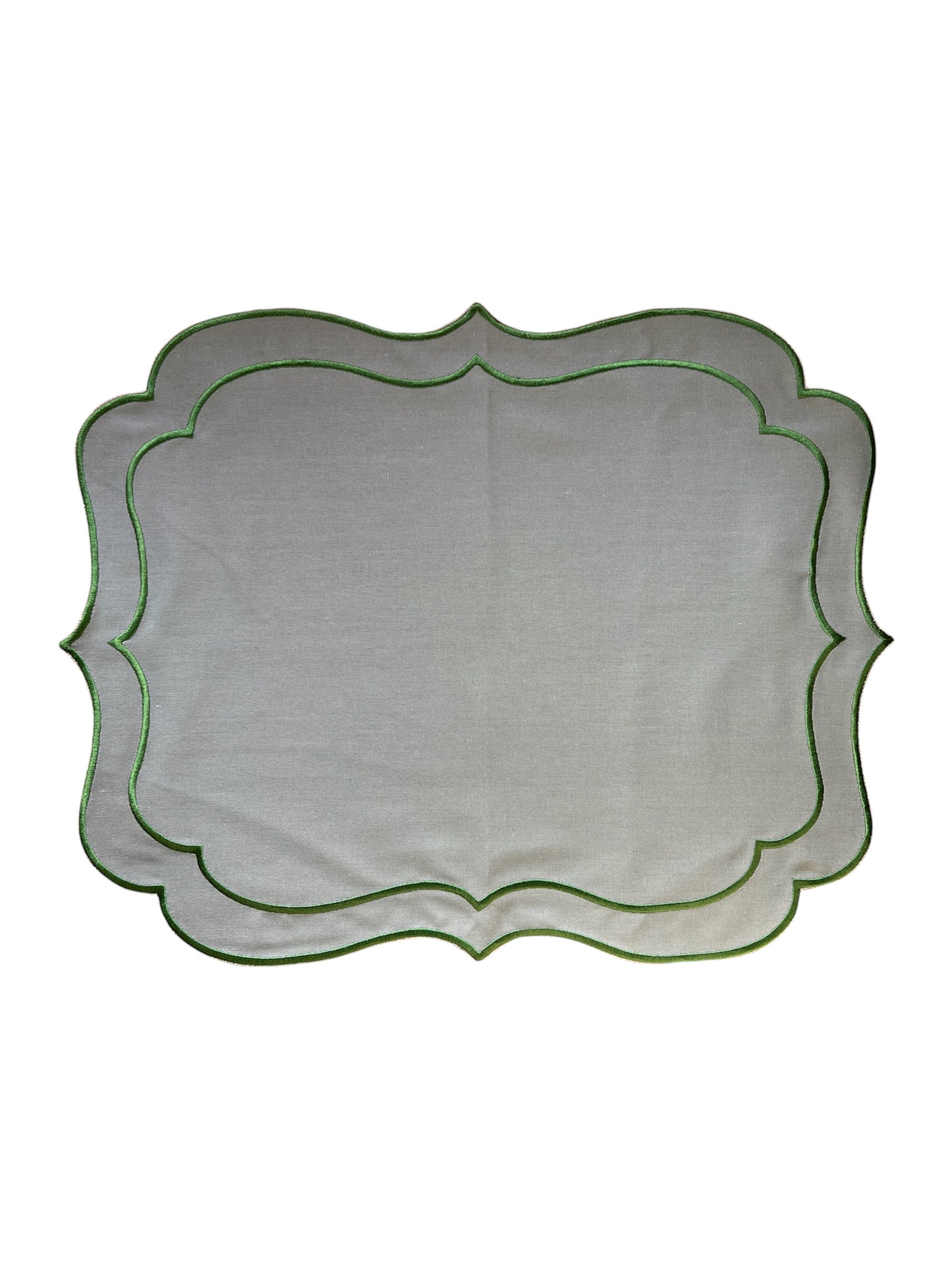 SET OF 2 PLAIN PLAIN TABLEMATS WITH SCALLOP, SAGE GREEN