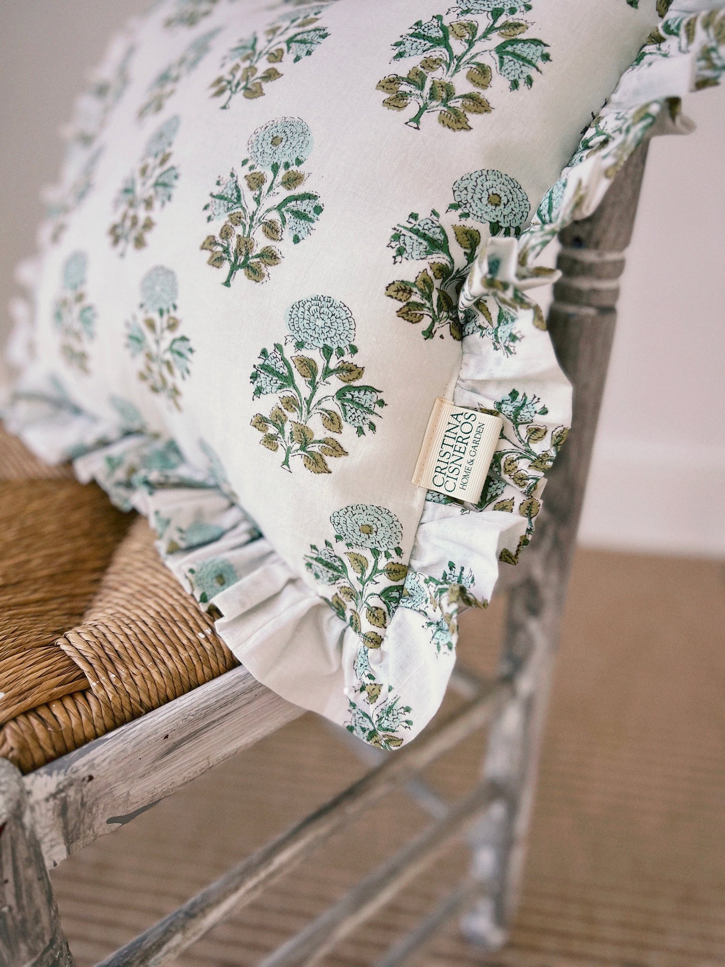 CUSHION RUFFLES BLOCK PRINT FLORAL GREEN WHITE