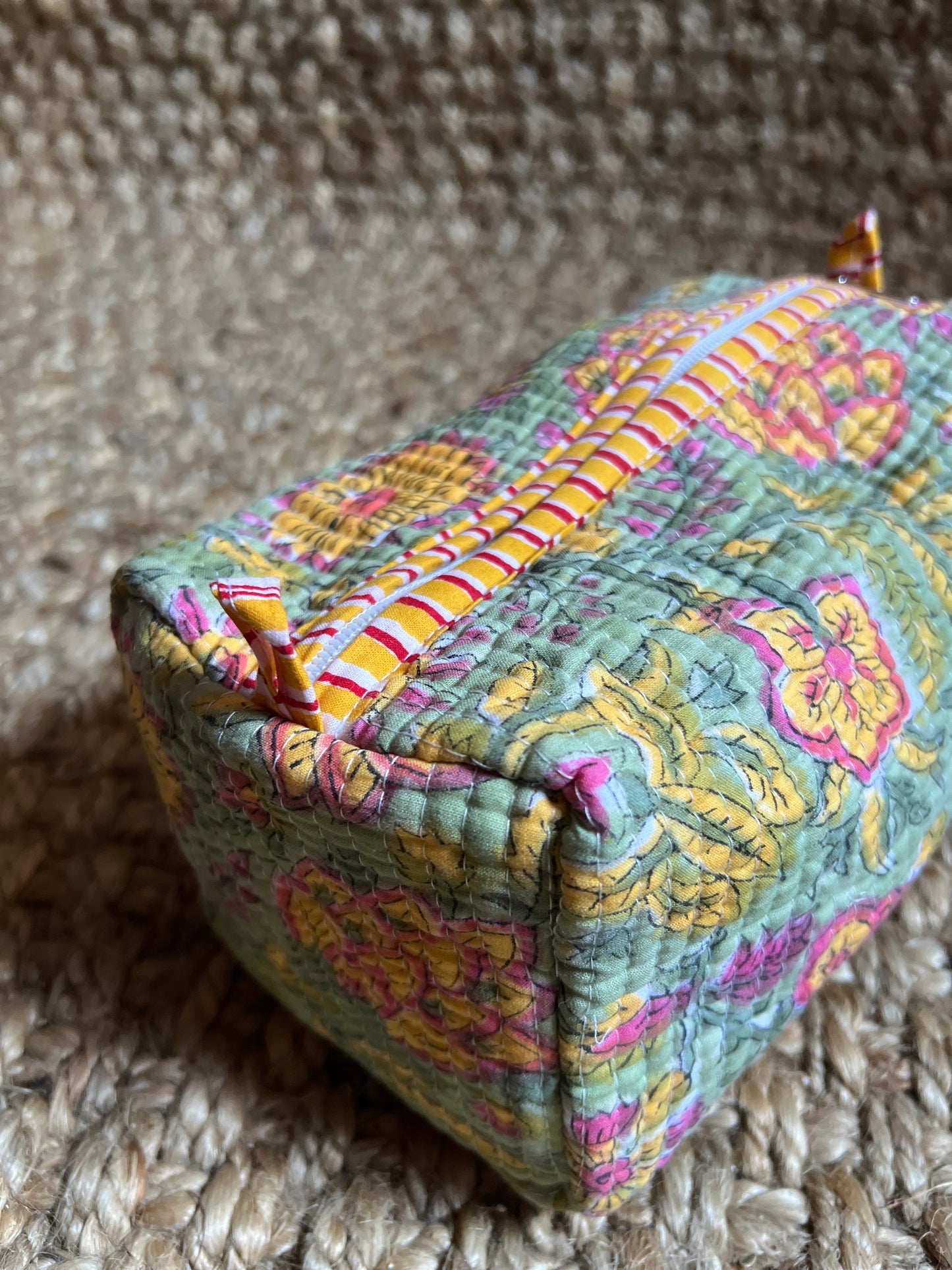 NEEDLE BAG BLOCK PRINT FLORAL COLOR GREEN YELLOW