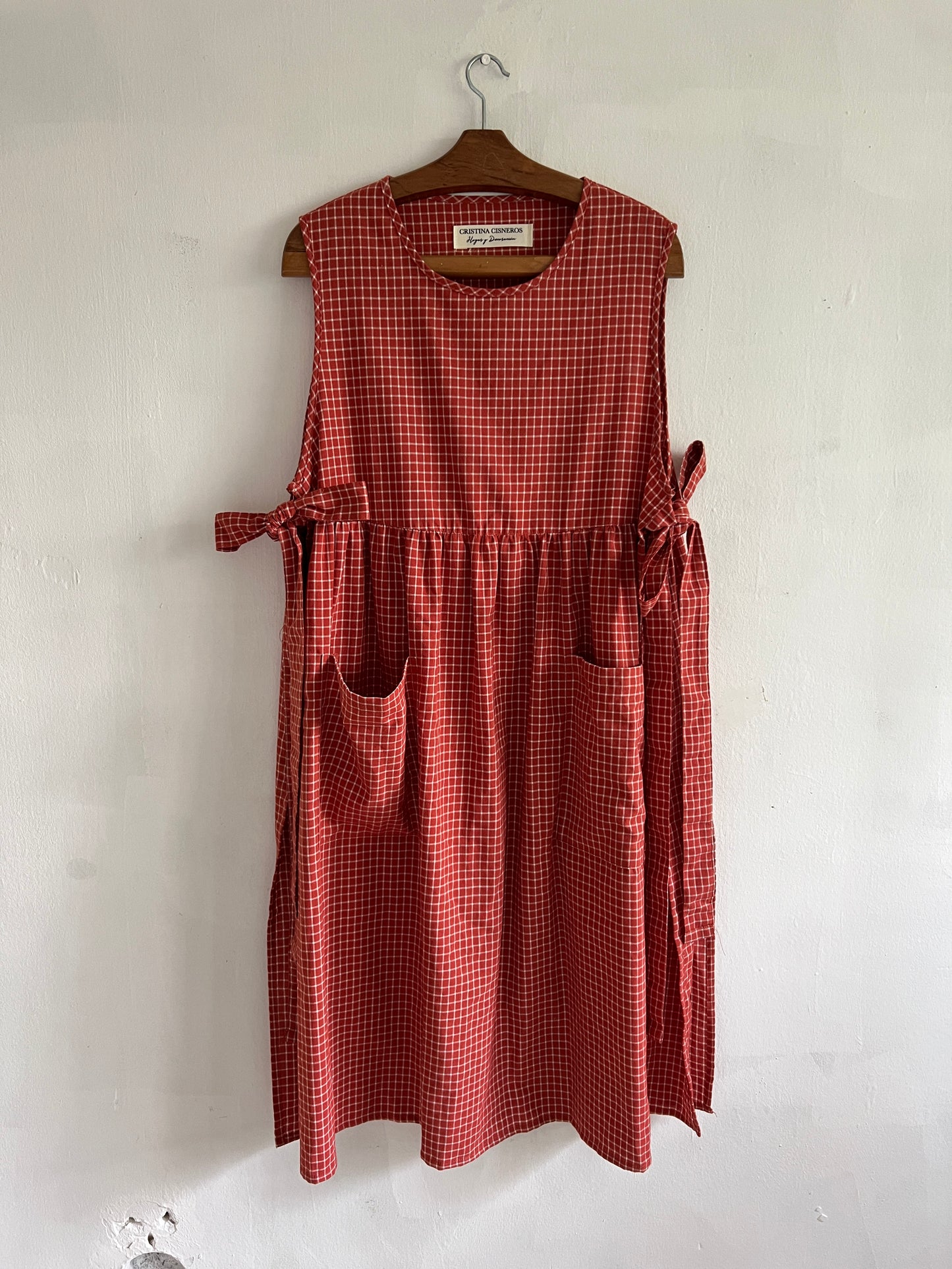 RED CHECKED COTTON APRON WITH BOW