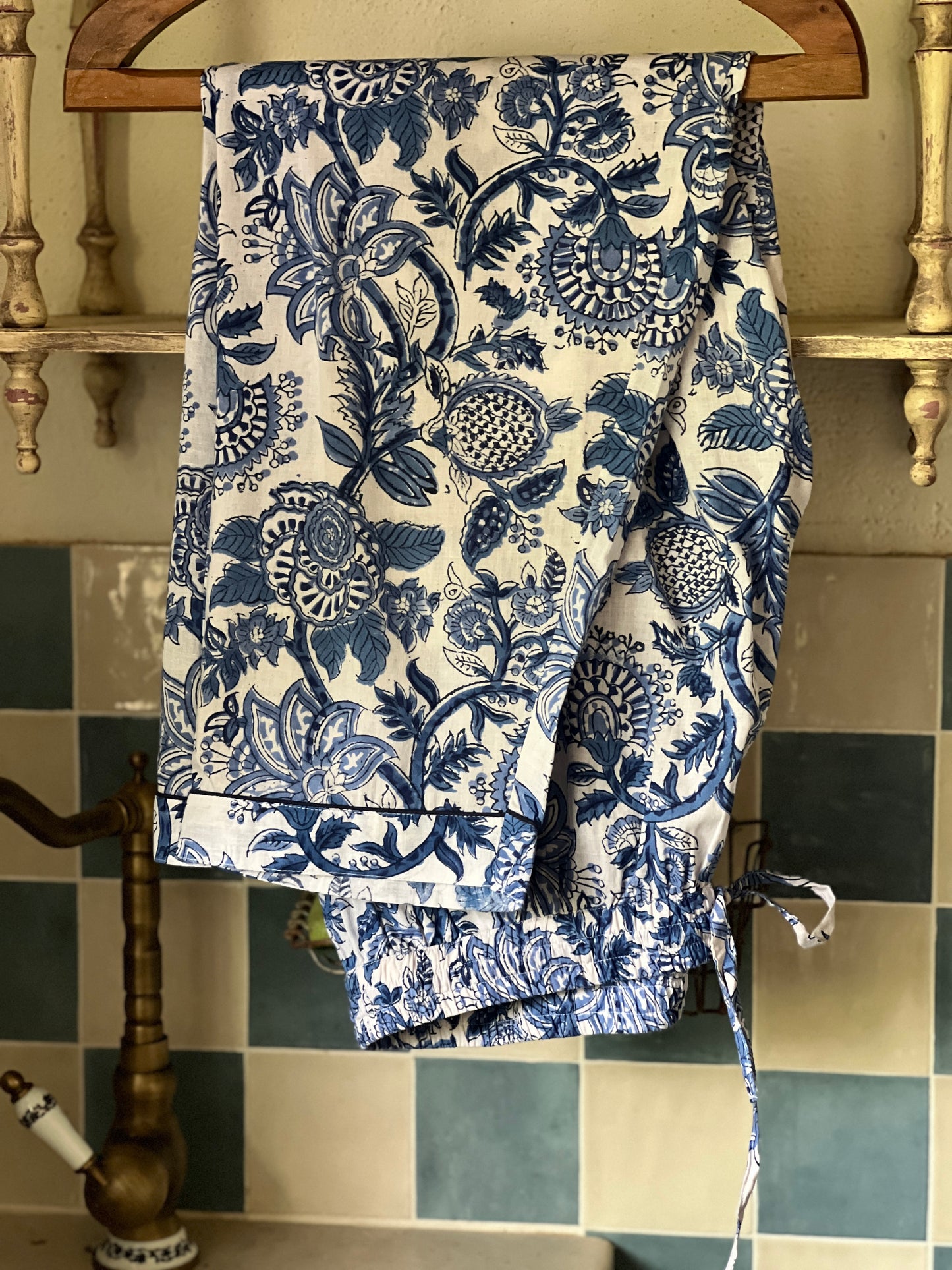 BLUE FLORAL BLOCK PRINT LONG SLEEVE PAJAMAS