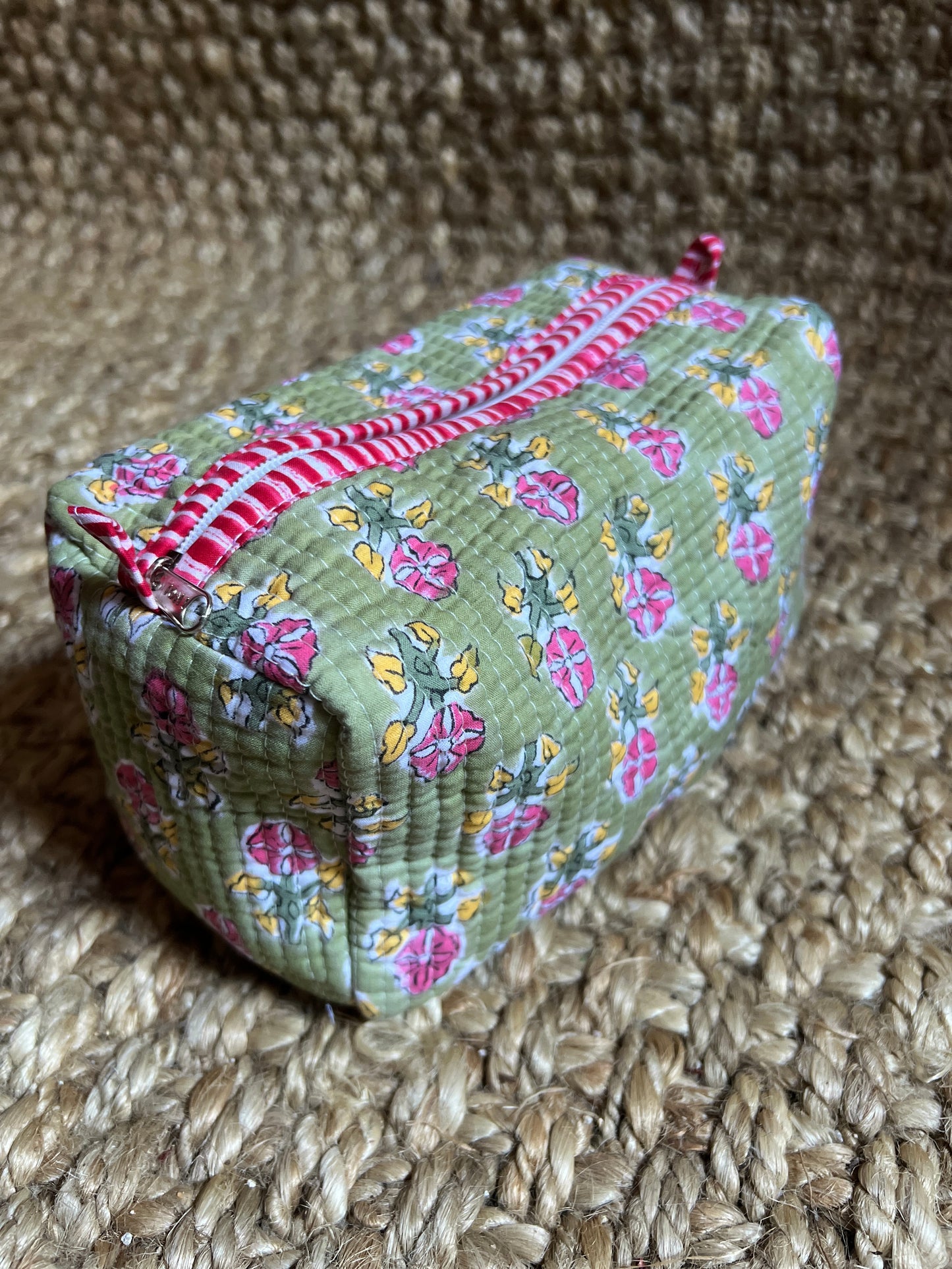 NEEDLE BAG BLOCK PRINT FLORAL COLOR GREEN PINK