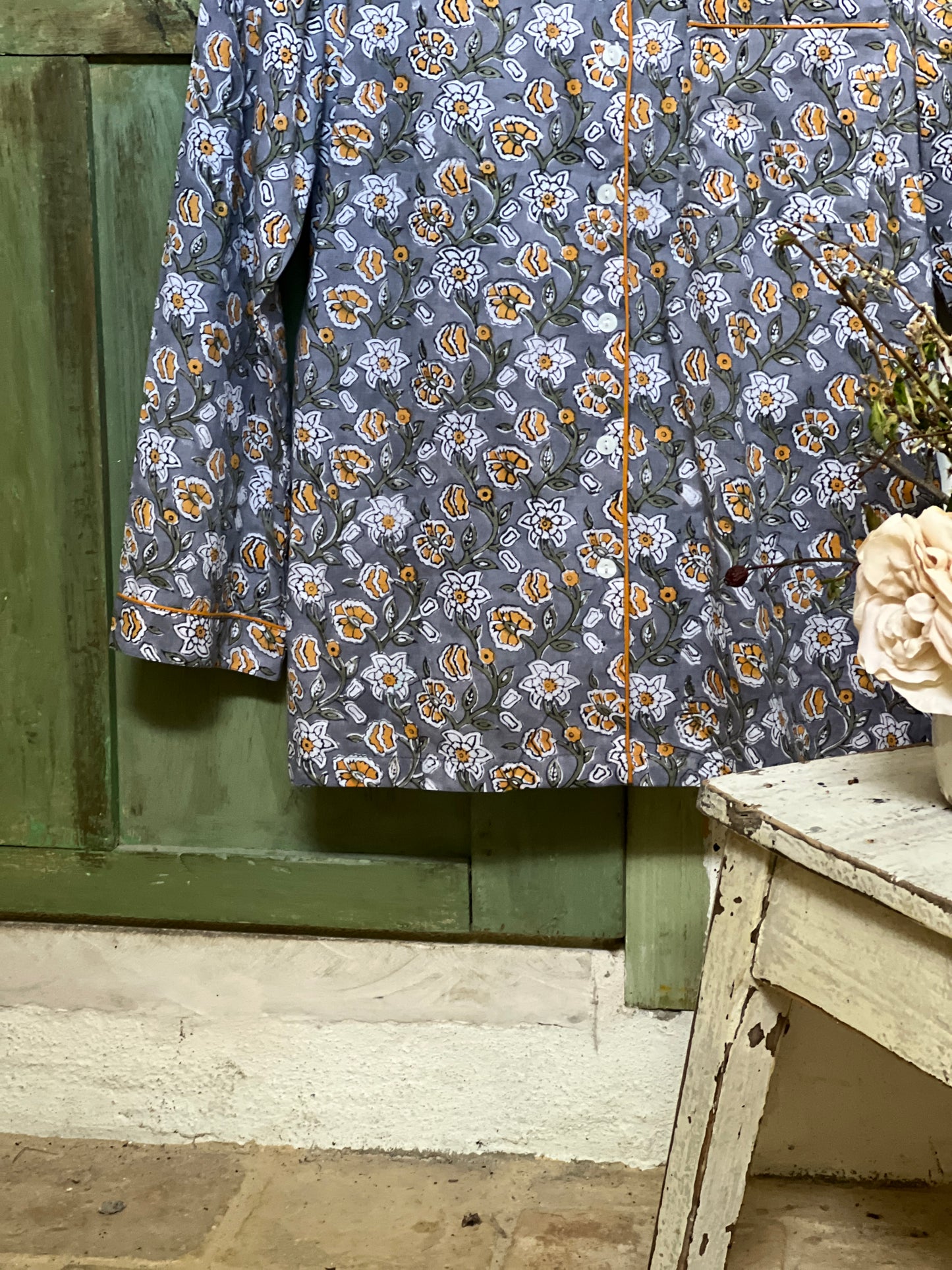 GRAY BLOCK PRINT LONG SLEEVE PAJAMAS