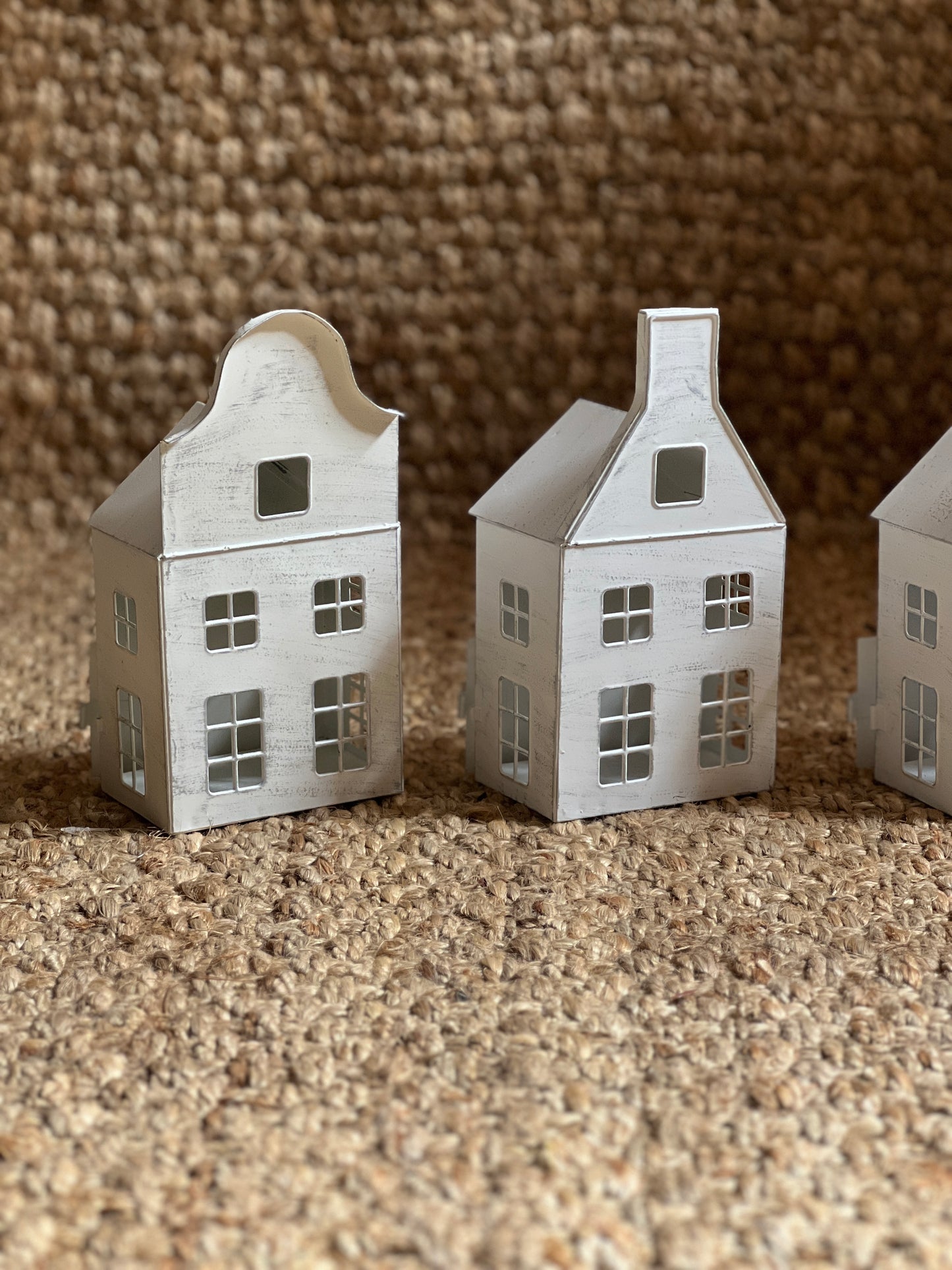 METALLIC HOUSE LANTERN WHITE CHRISTMAS ORNAMENT