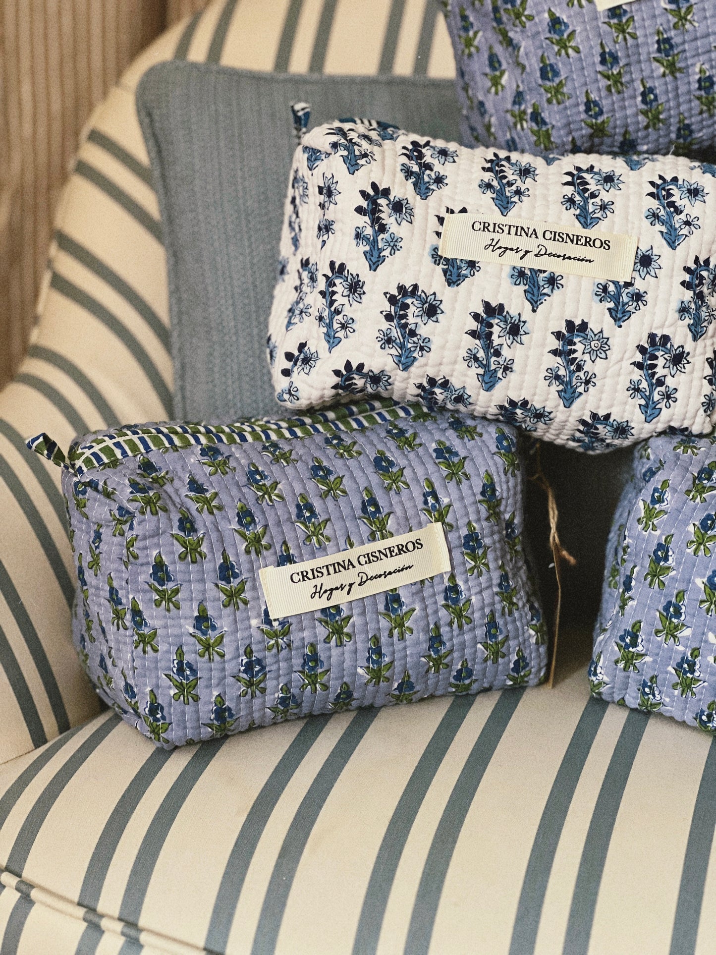 NEEDLE BAG BLOCK PRINT FLORAL COLOR WHITE BLUE