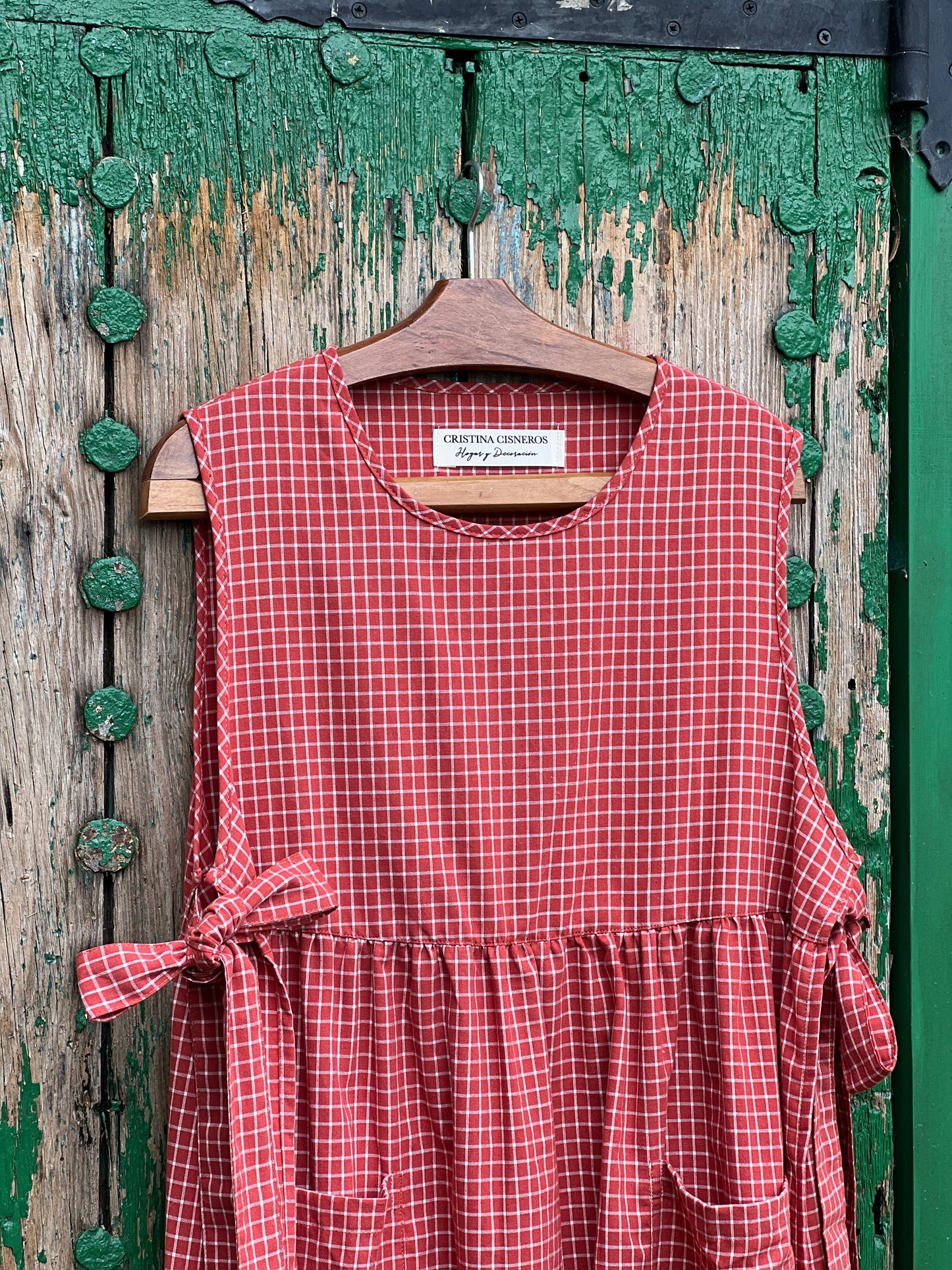 RED CHECKED COTTON APRON WITH BOW