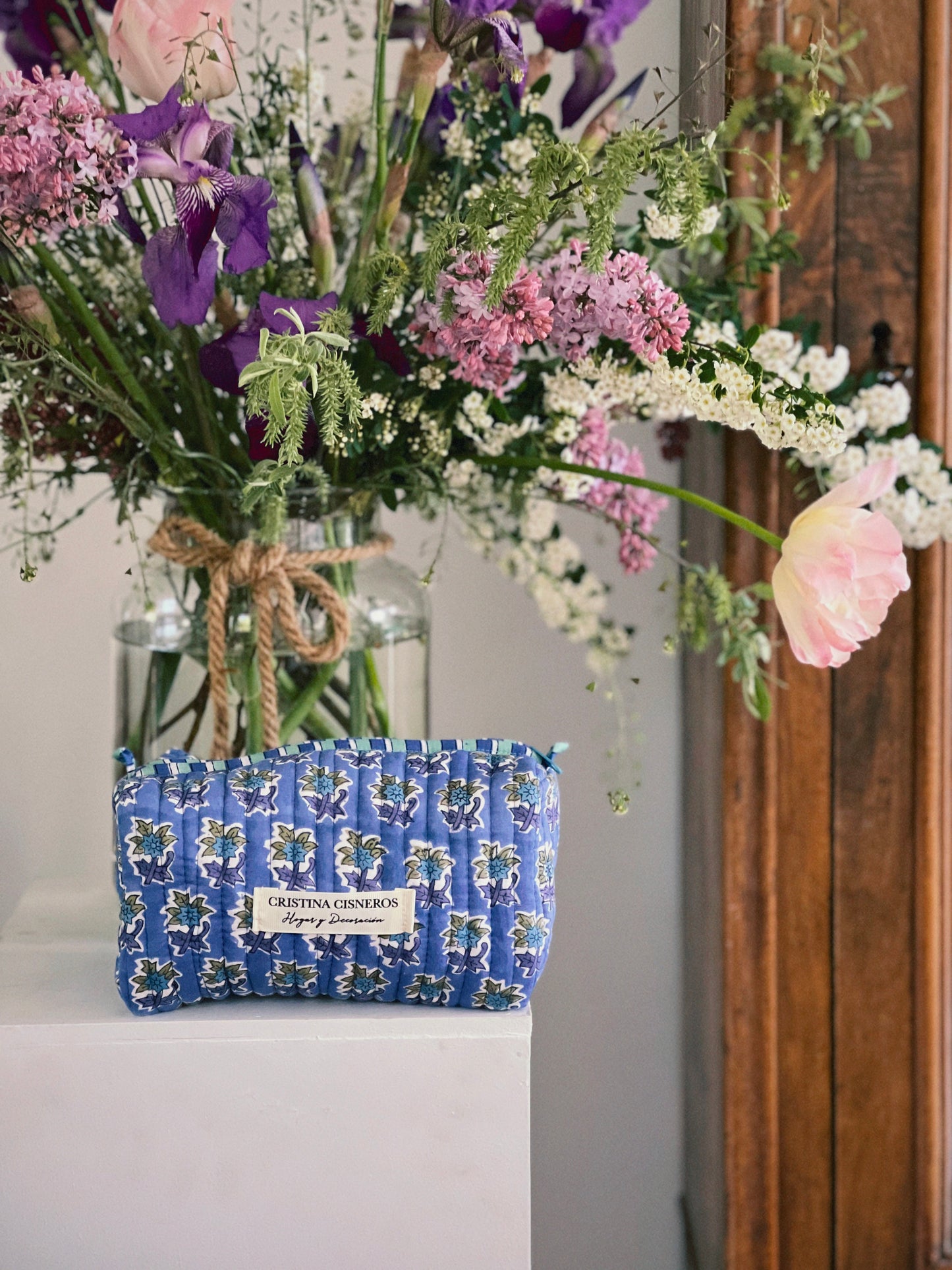 BLUE FLORAL BLOCK PRINT TOILETRY BAG
