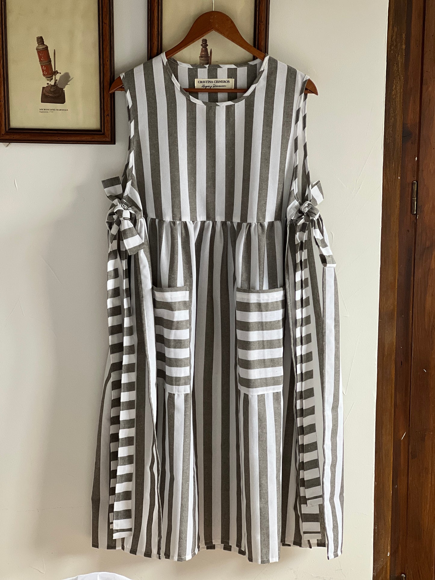 GRAY STRIPED LINEN APRON WITH BOW
