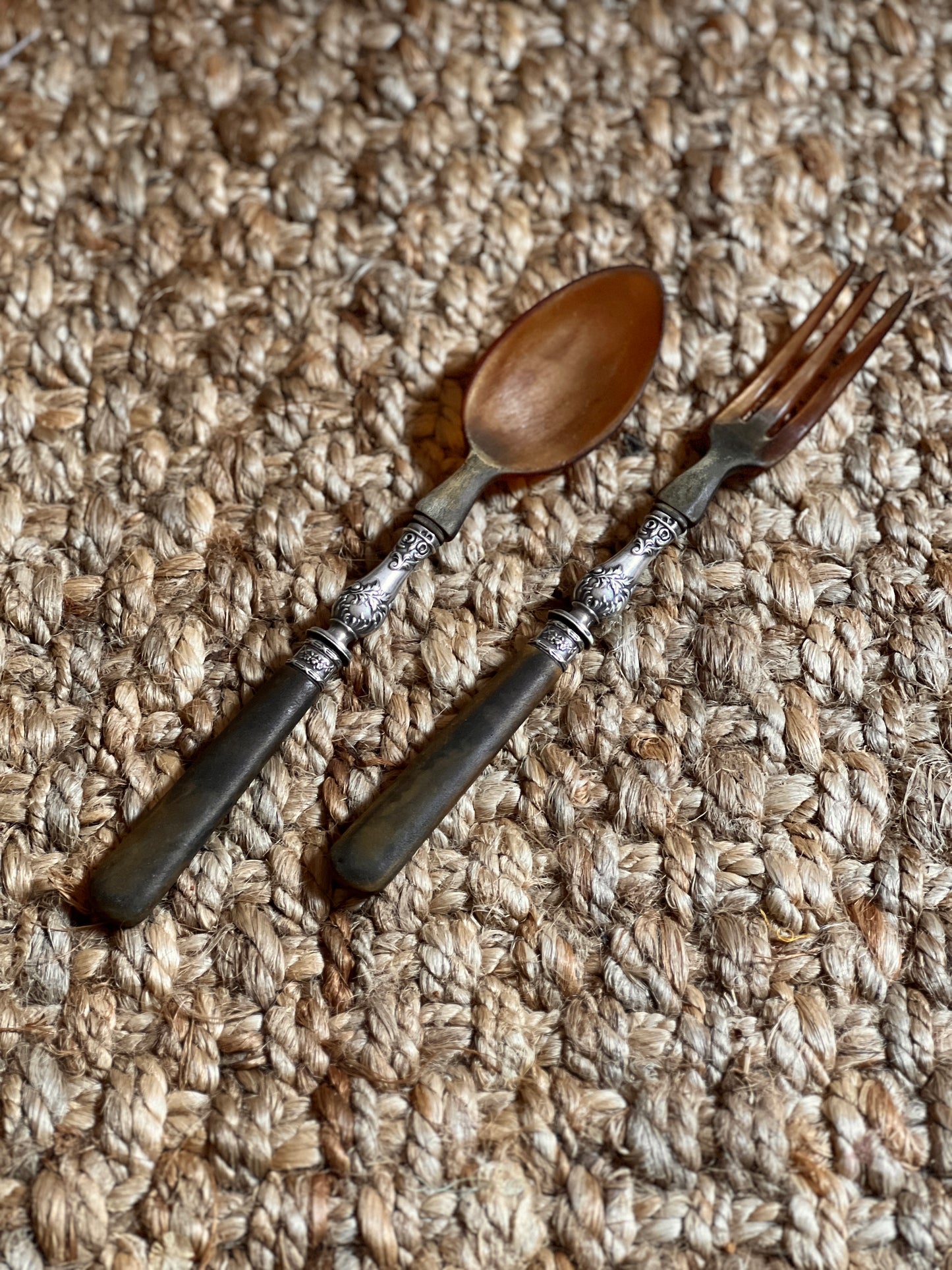 VINTAGE SALAD CUTLERY