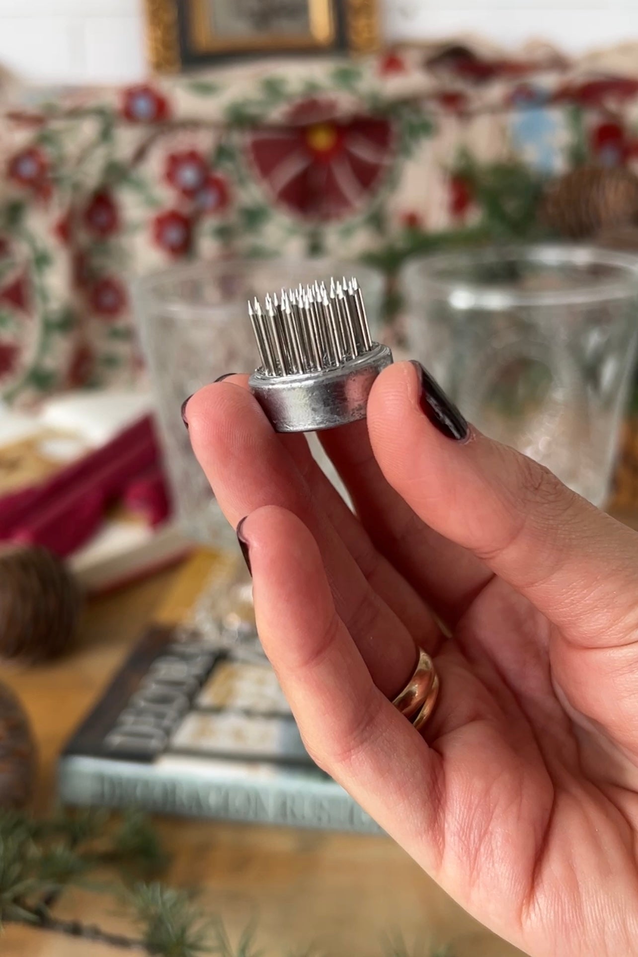 STAINLESS STEEL FLORAL ARRANGEMENT BASES