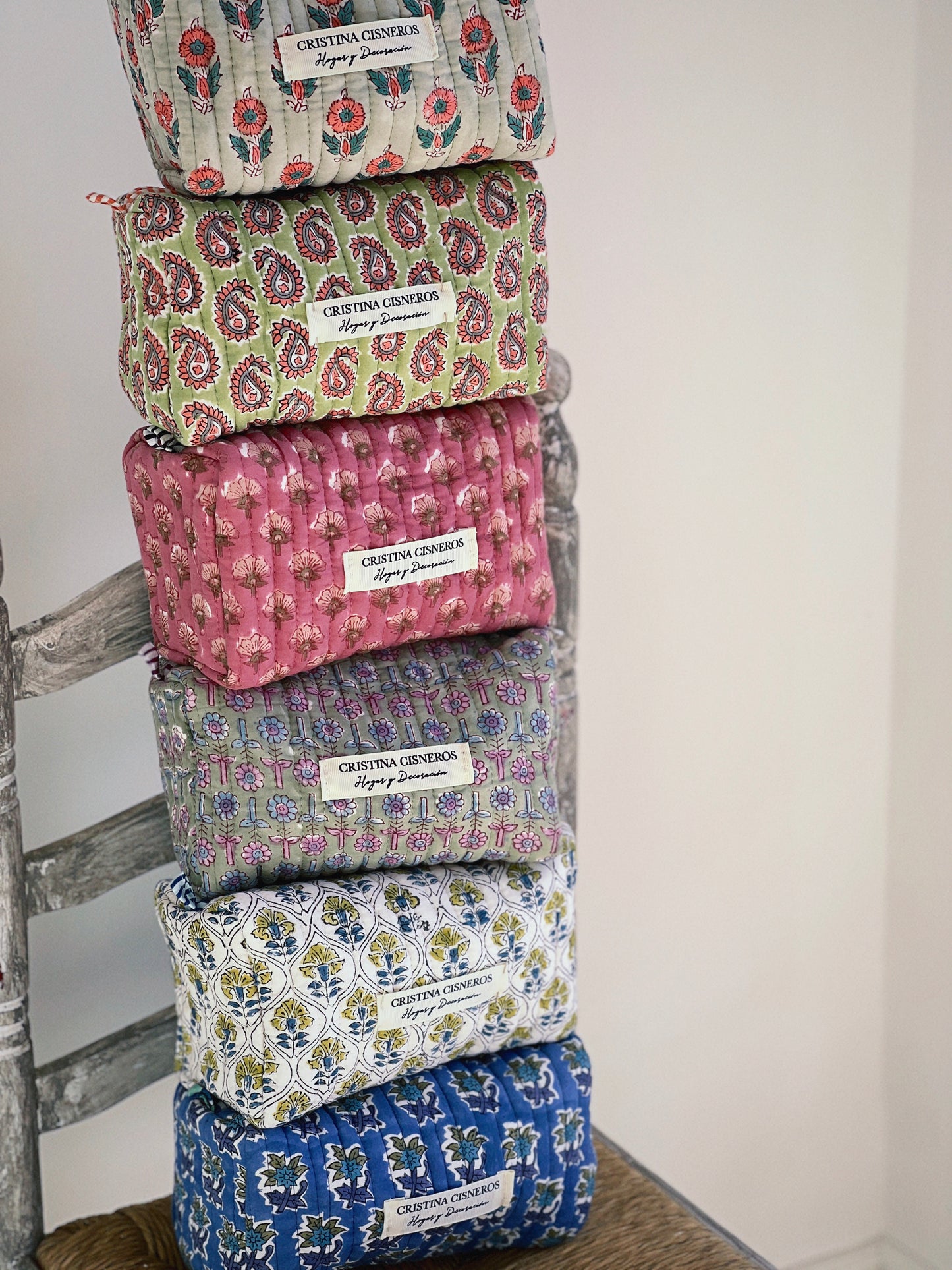 GREEN FLORAL BLOCK PRINT TOILETRY BAG