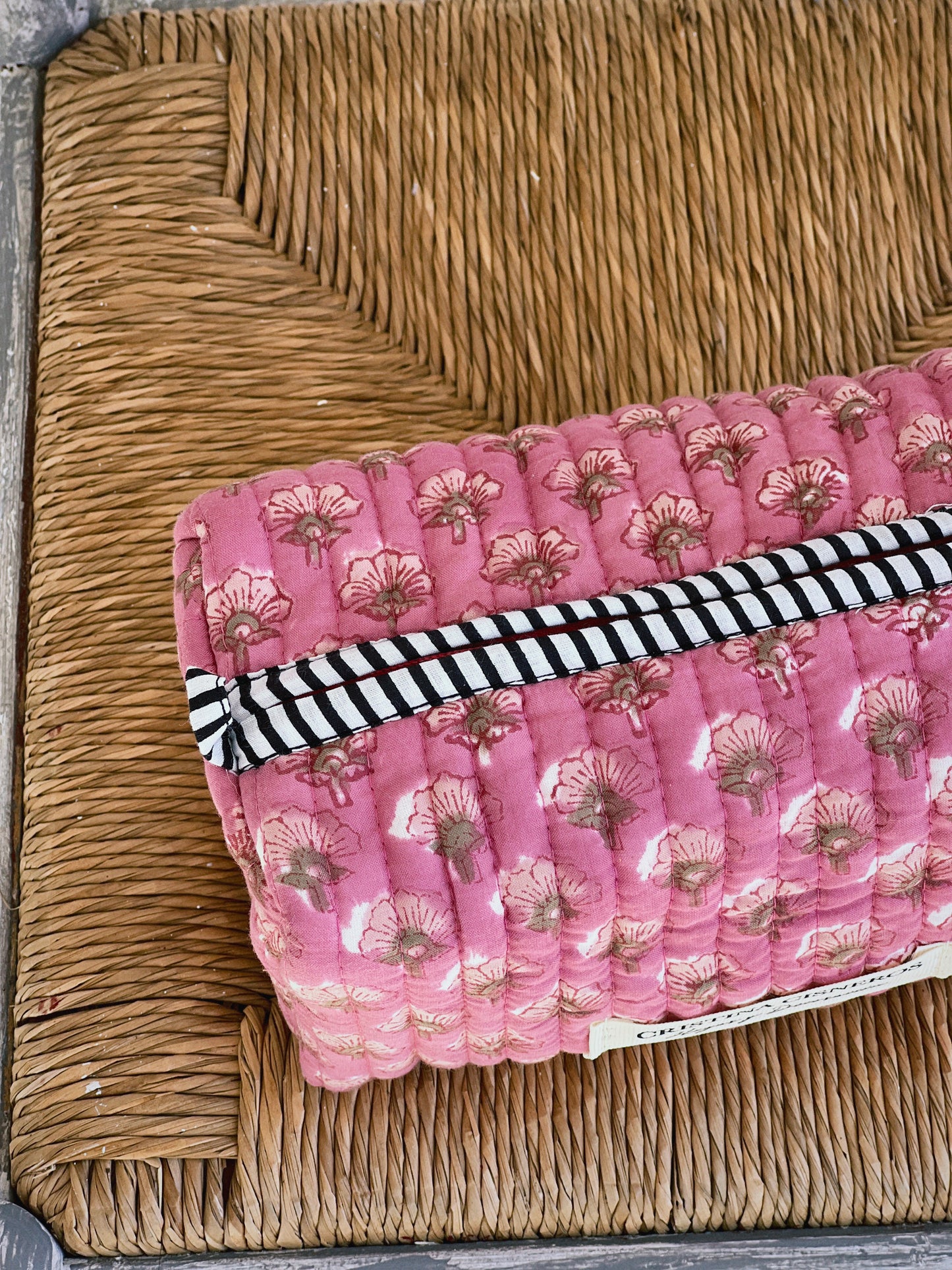 NECESER BLOCK PRINT FLORAL COLOR ROSA