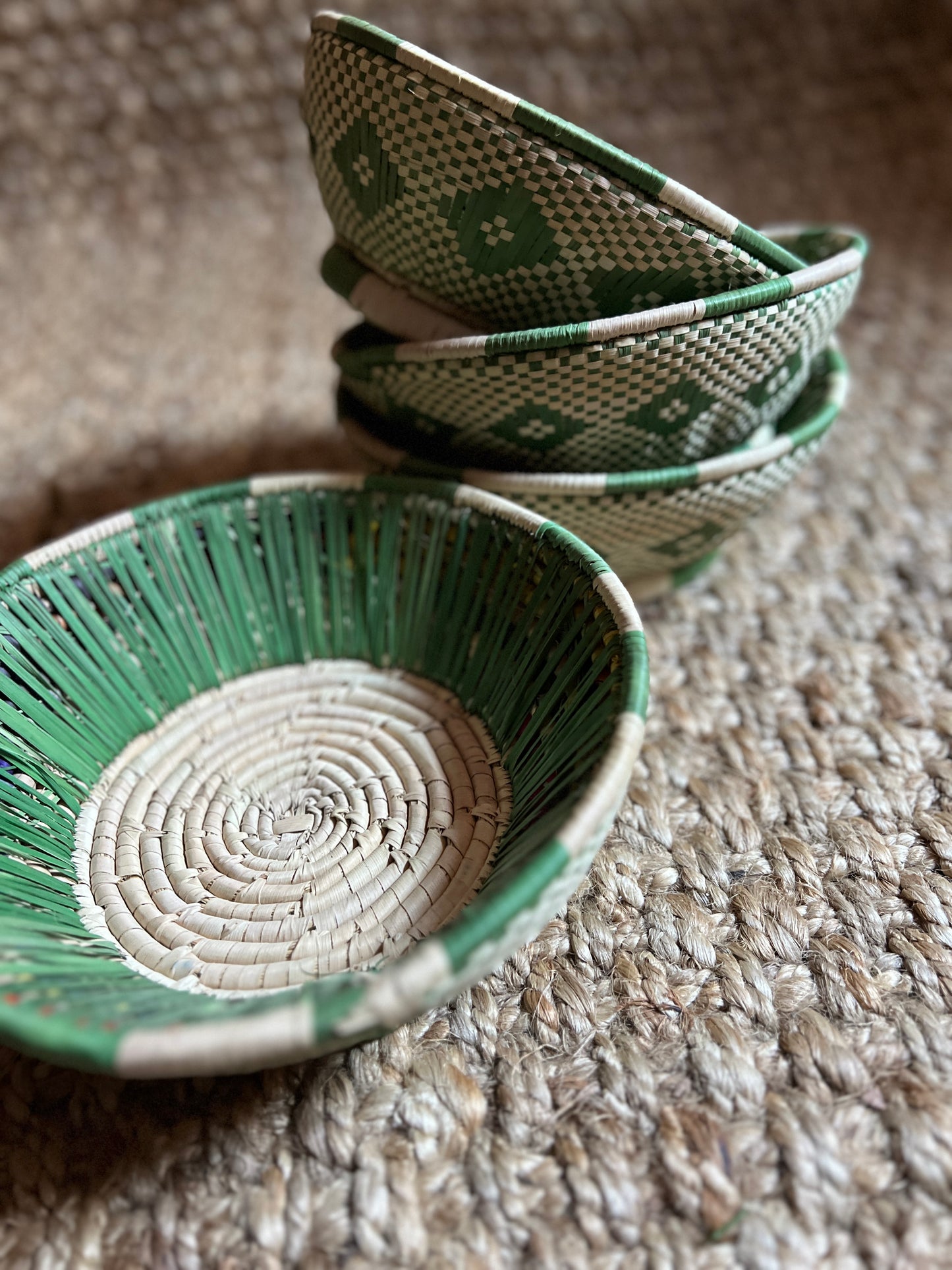 CESTO DE PALMA VERDE AZUL