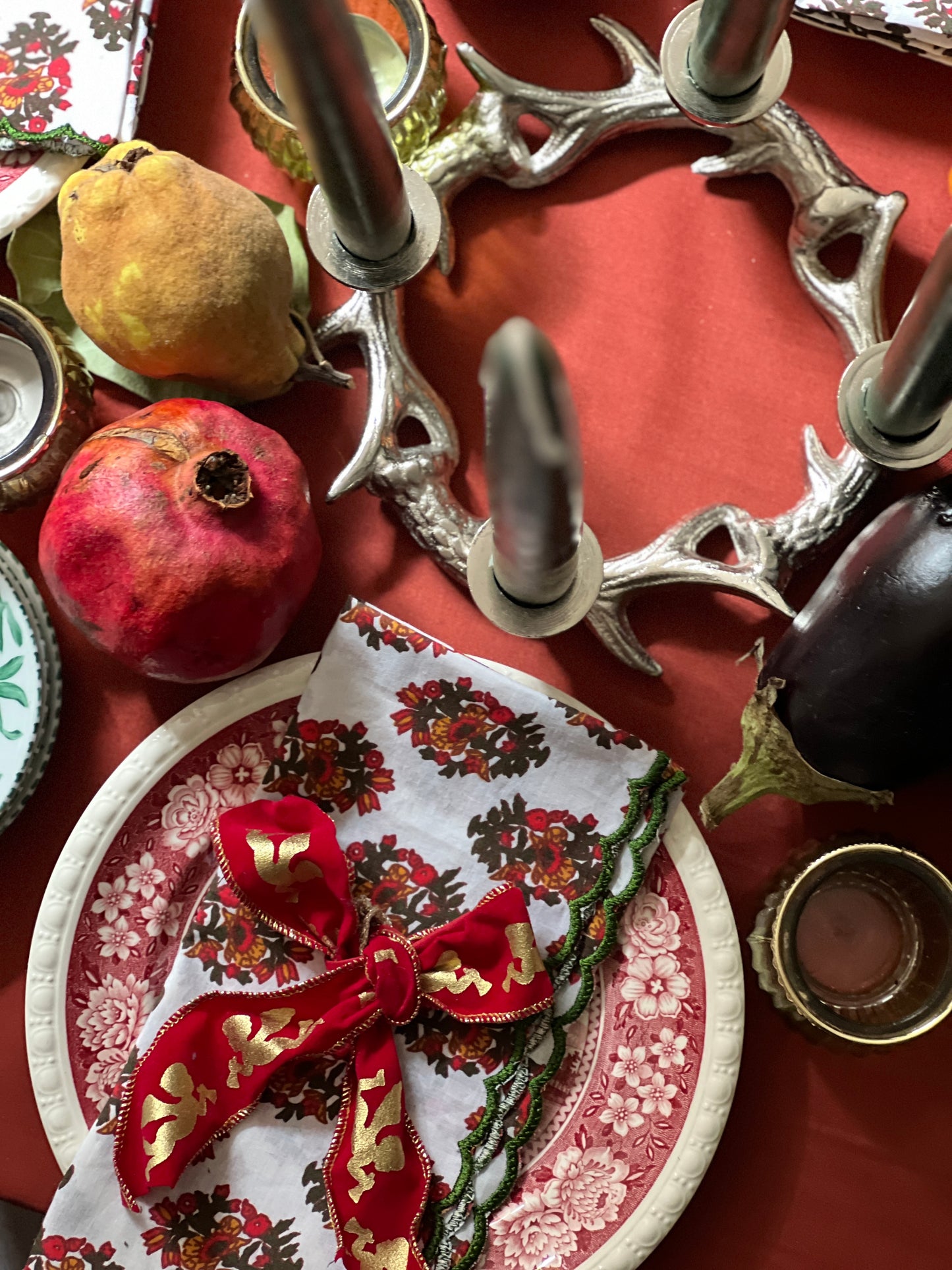 SET OF 2 BLOCK PRINT COTTON NAPKINS WITH WAVE FESTON WHITE RED