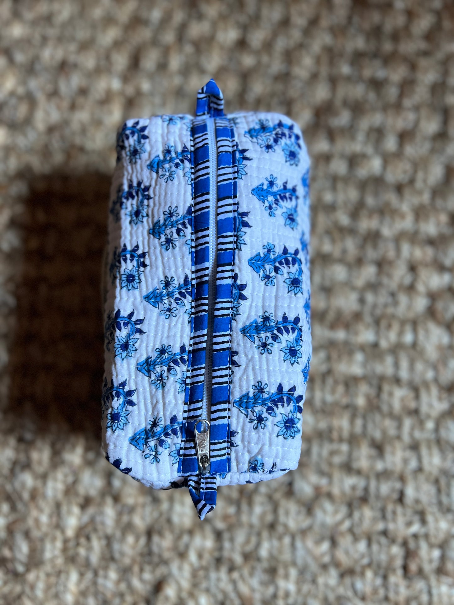 NEEDLE BAG BLOCK PRINT FLORAL COLOR WHITE BLUE
