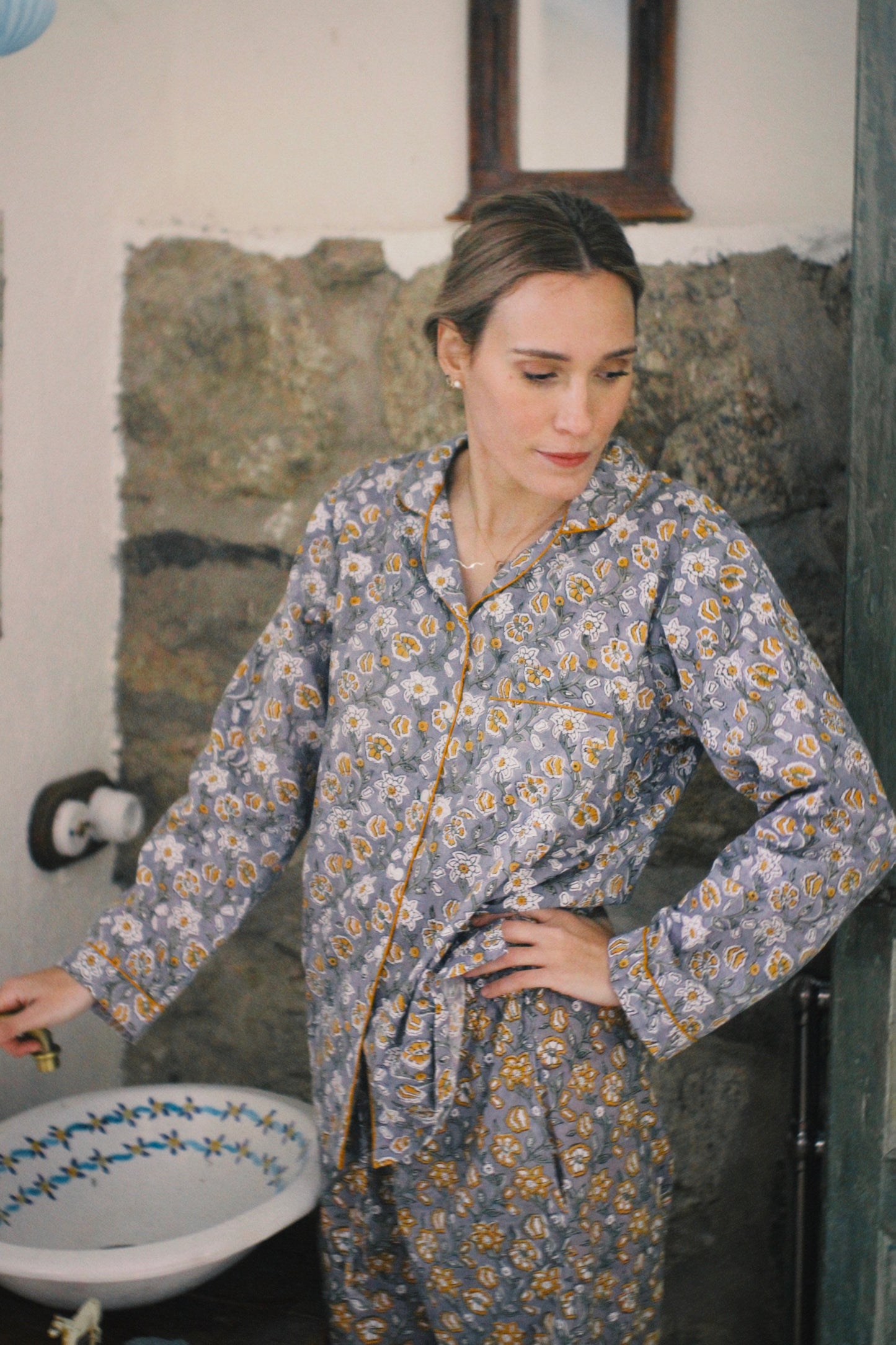 GRAY BLOCK PRINT LONG SLEEVE PAJAMAS
