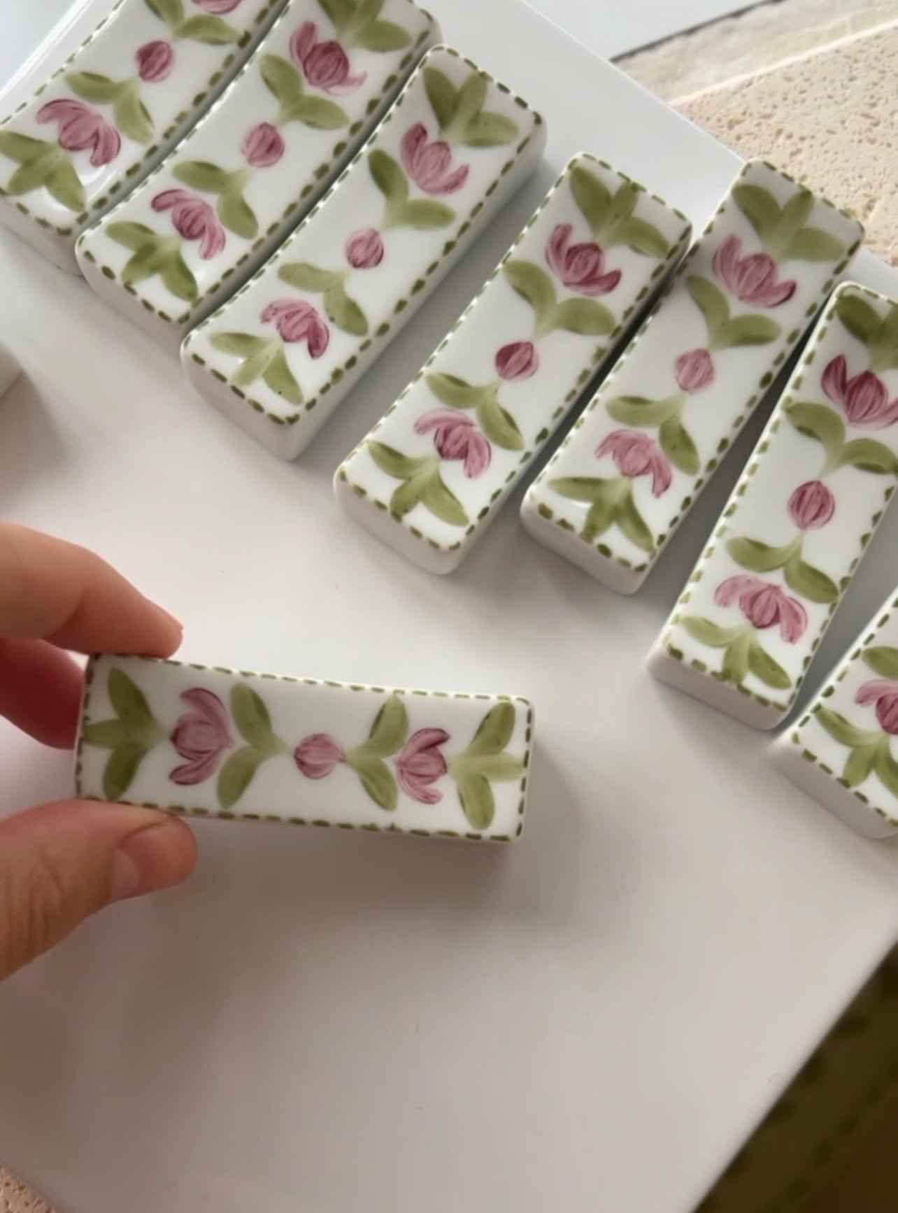 REPOSA CUBIERTOS PORCELANA PINTADA A MANO POR ENCARGO