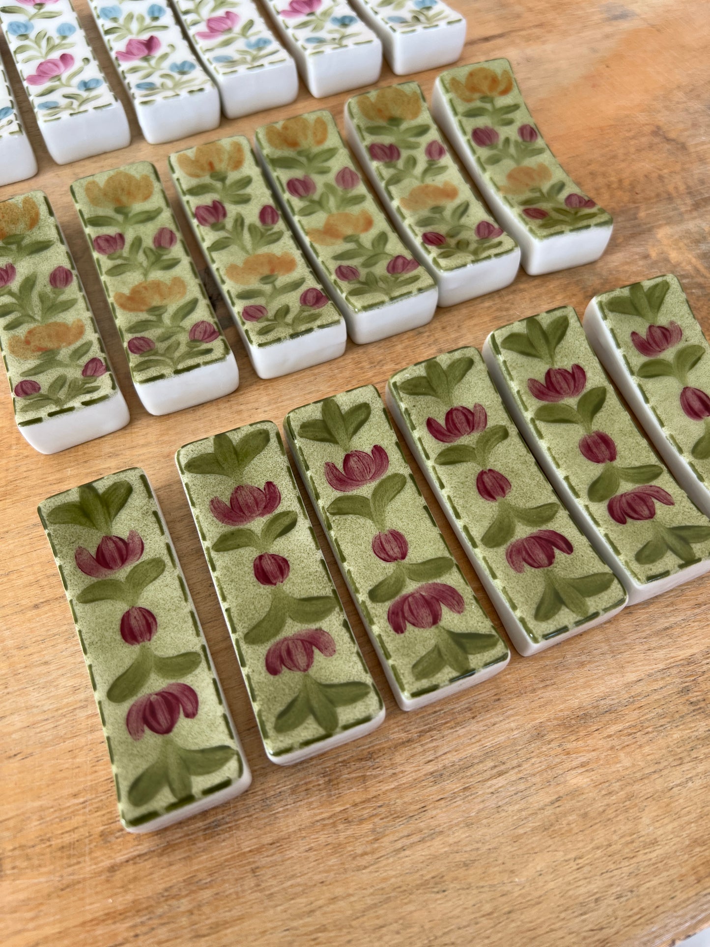 HAND PAINTED PORCELAIN CUTLERY REST