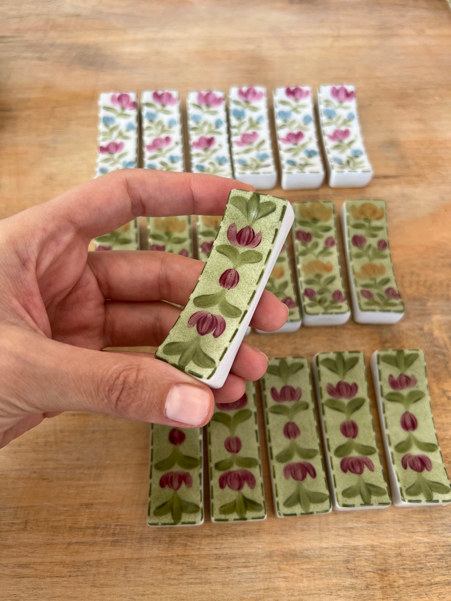 HAND PAINTED PORCELAIN CUTLERY REST