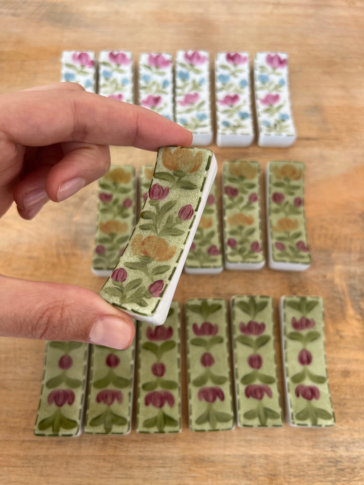 HAND PAINTED PORCELAIN CUTLERY REST