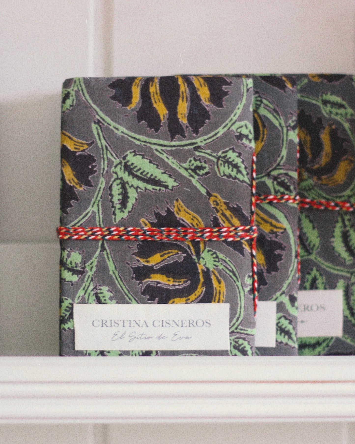 LINED NOTEBOOK IN WHITE GREEN GRAY