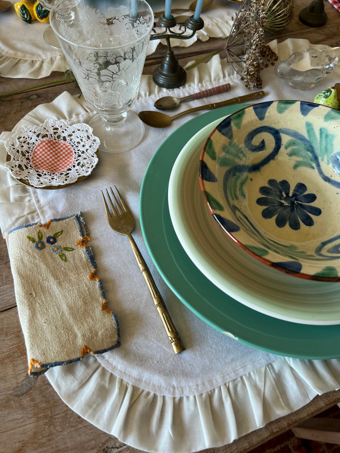WHITE Ruffled Individual Tablecloth