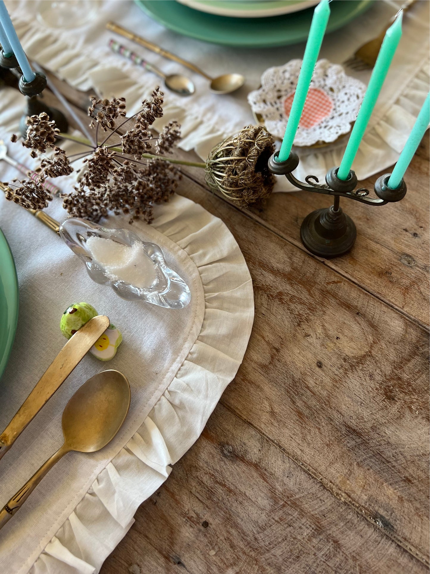 WHITE Ruffled Individual Tablecloth