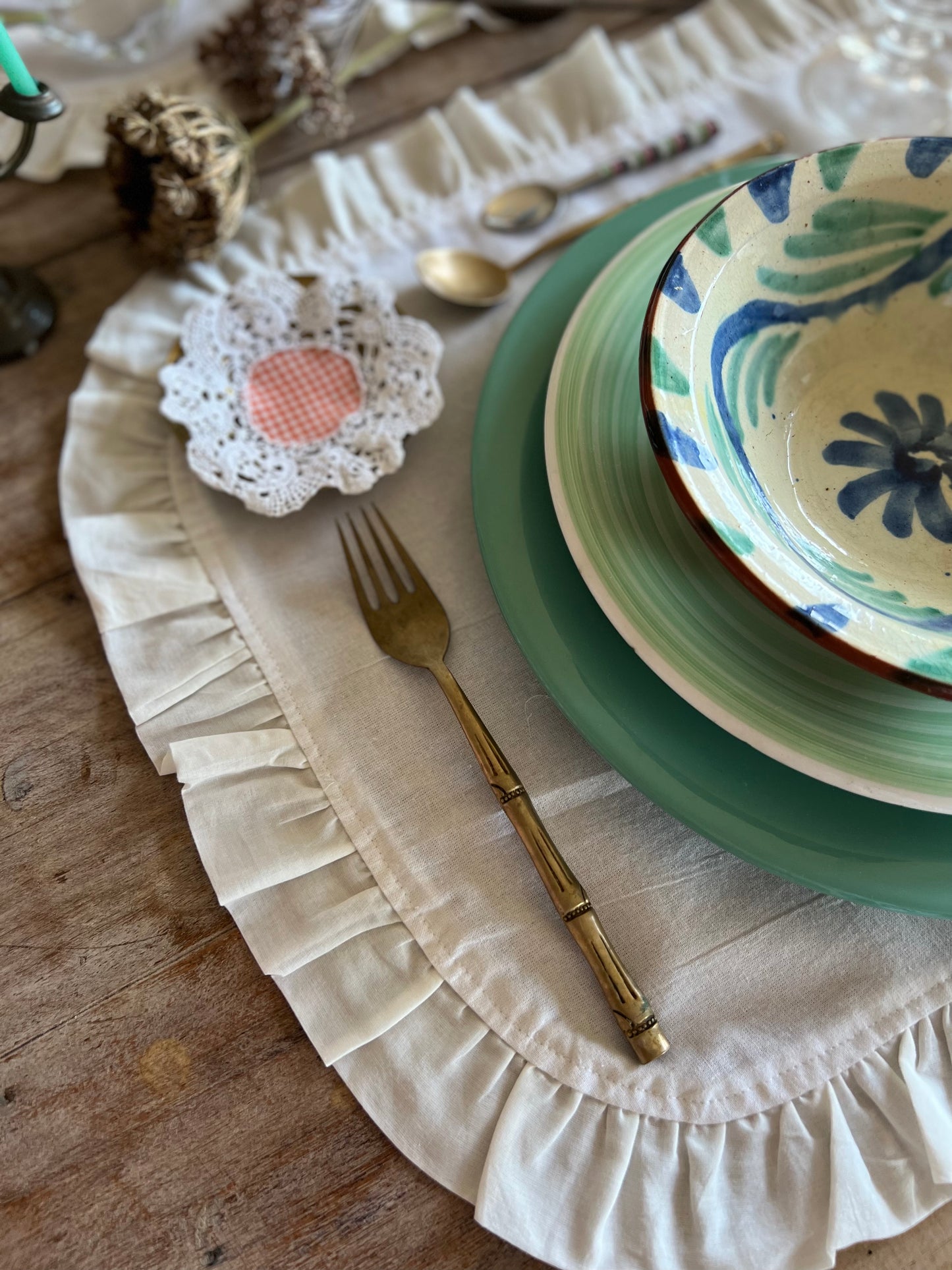 WHITE Ruffled Individual Tablecloth