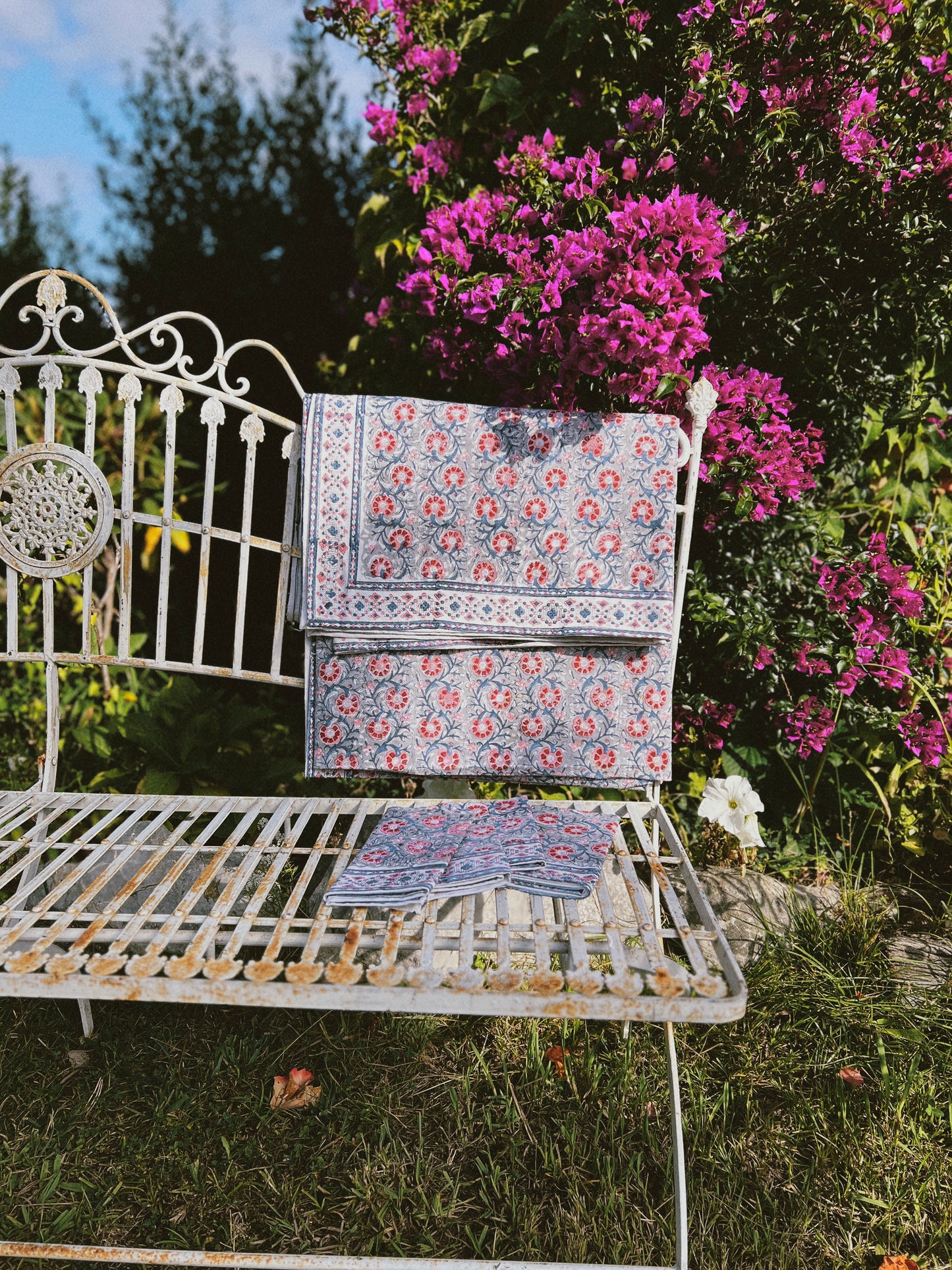 BLOCK PRINT BLUE RED TABLECLOTH AND NAPKINS SET
