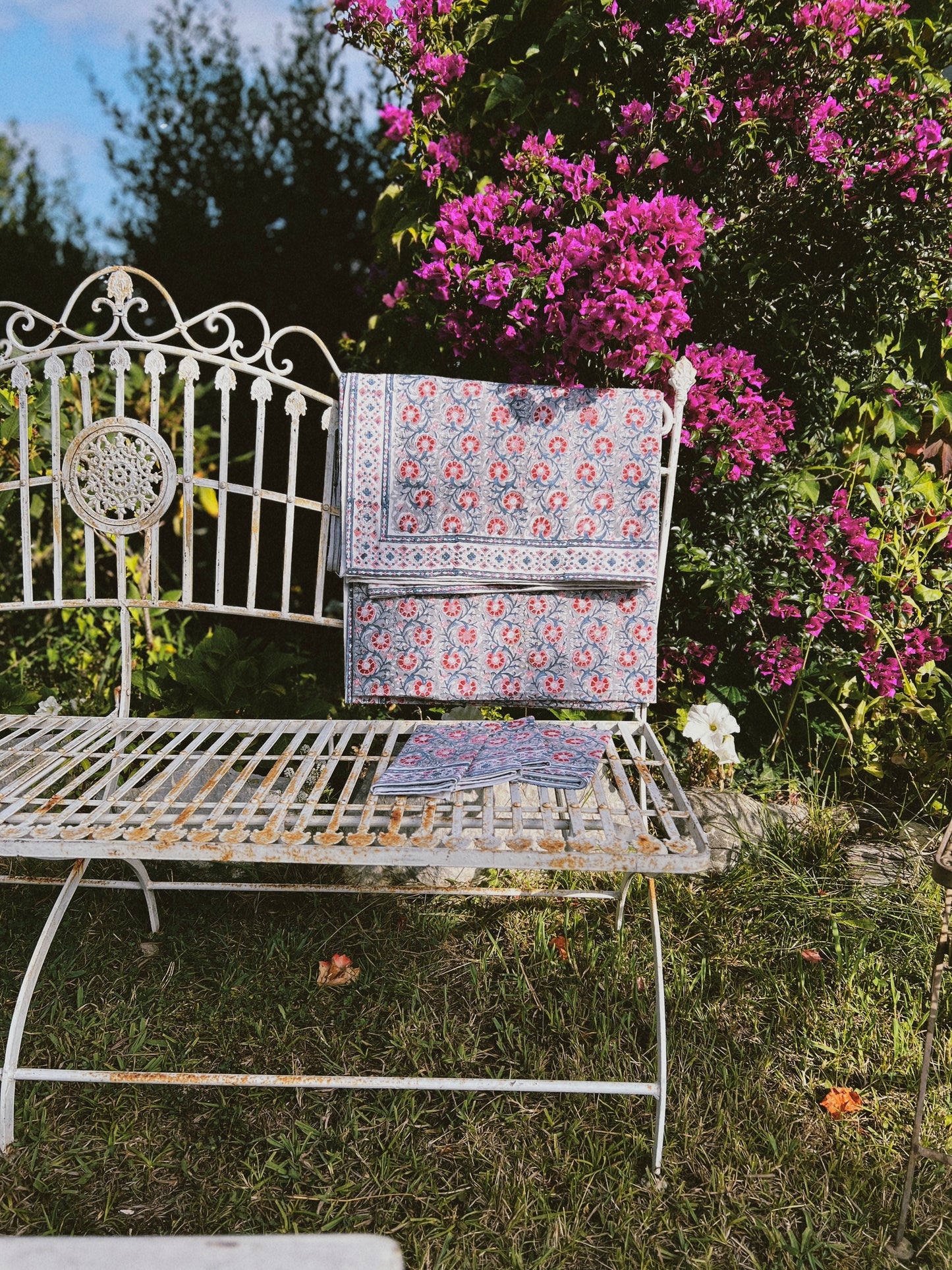 BLOCK PRINT BLUE RED TABLECLOTH AND NAPKINS SET