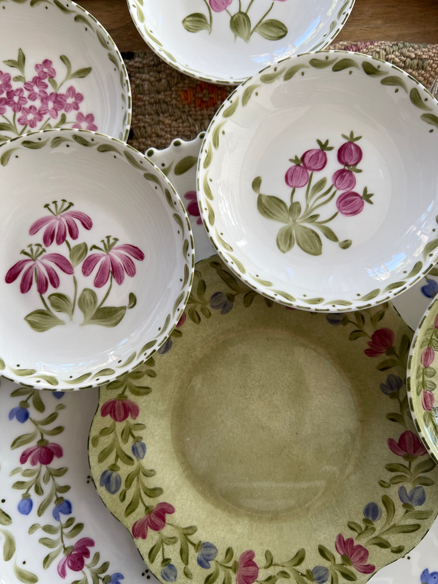 SET 6 PLATOS DE PAN PORCELANA PINTADA A MANO VERDE
