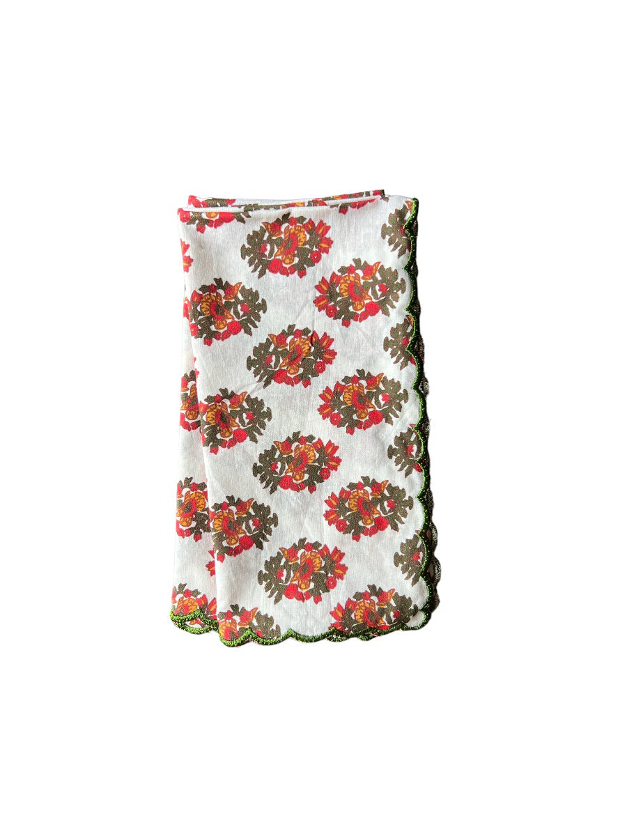 SET OF 2 BLOCK PRINT COTTON NAPKINS WITH WAVE FESTON WHITE RED