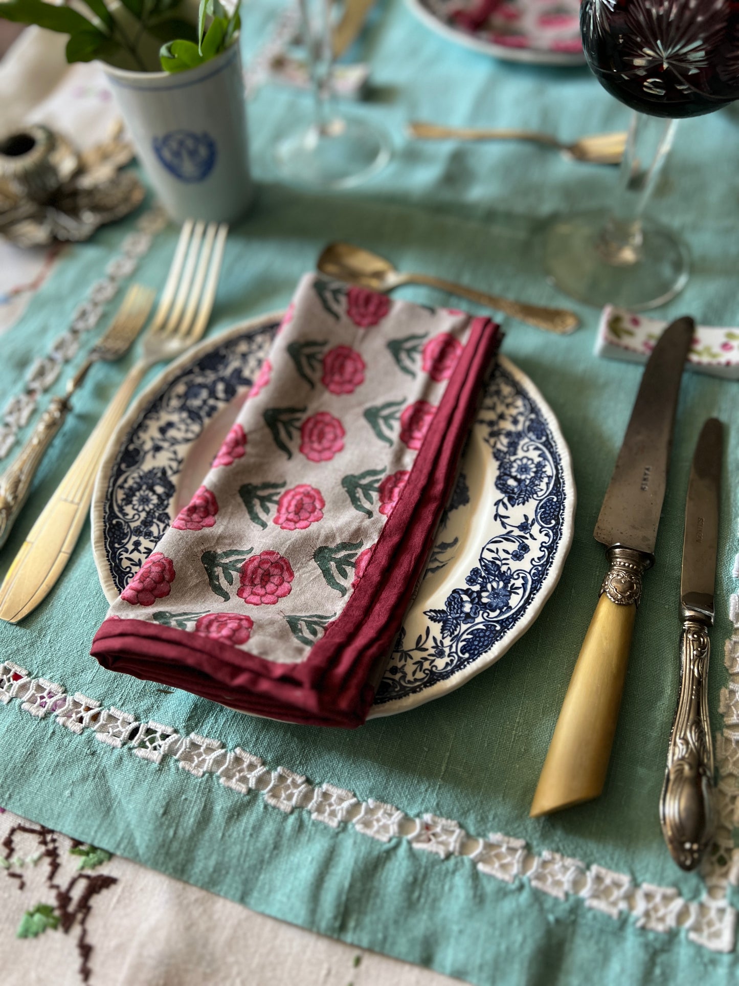 SET OF 2 BLOCK PRINT COTTON NAPKINS WITH PINK MAROON BIAS