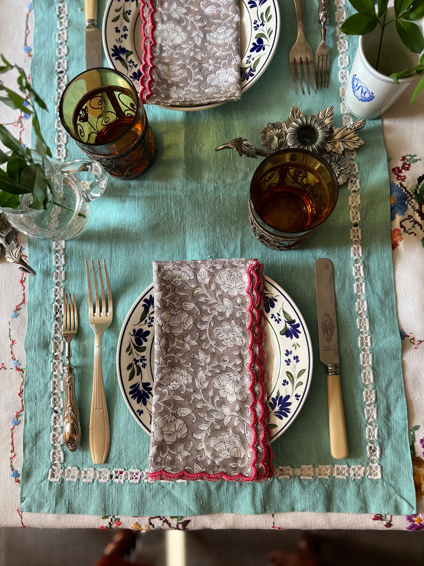 SET OF 2 BLOCK PRINT COTTON NAPKINS WITH GRAY PINK WAVE FESTON