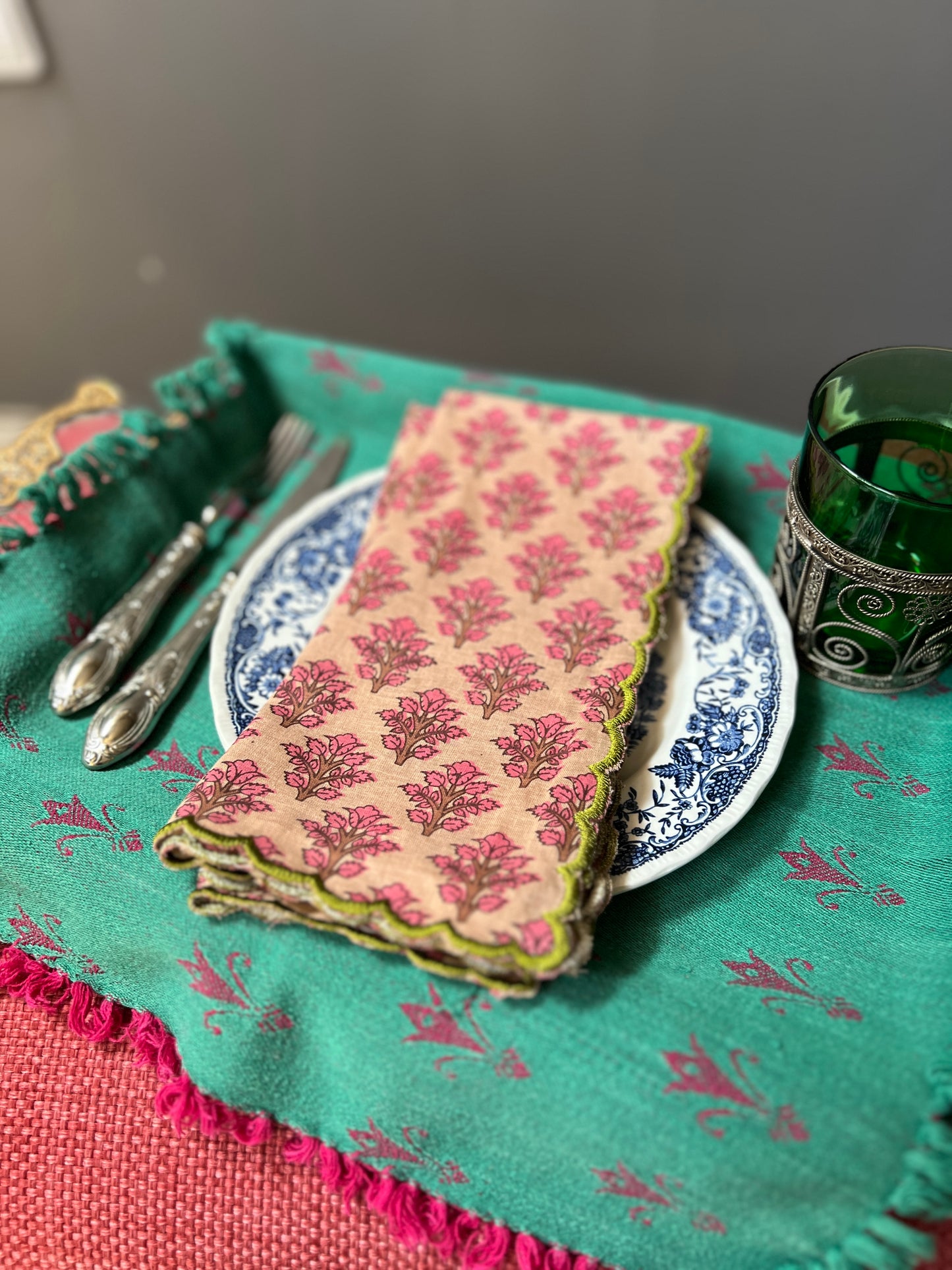 SET OF 2 BLOCK PRINT COTTON NAPKINS WITH SALMON WAVE FESTON