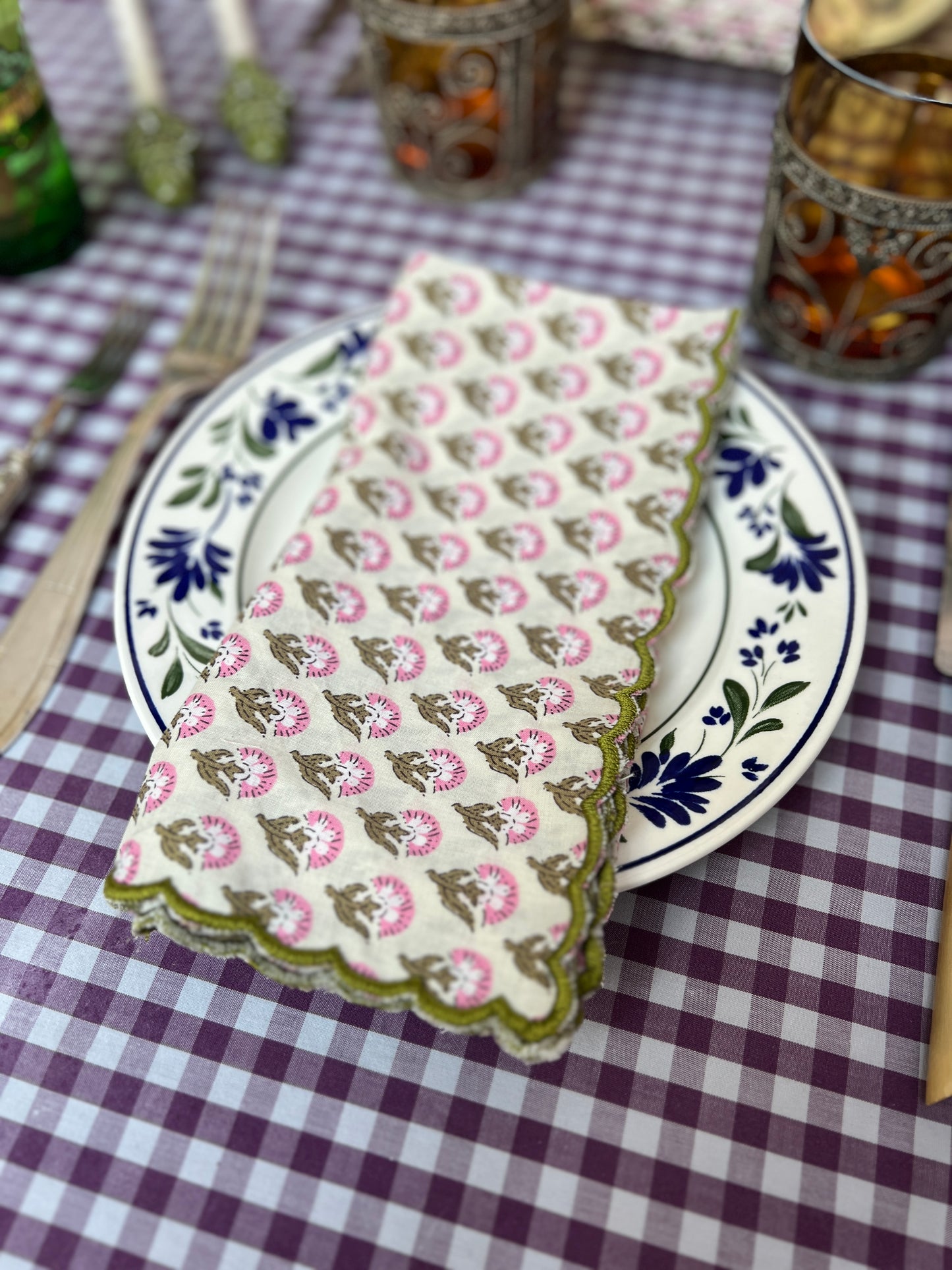 SET OF 2 BLOCK PRINT COTTON NAPKINS WITH PINK GREEN WAVE FESTON