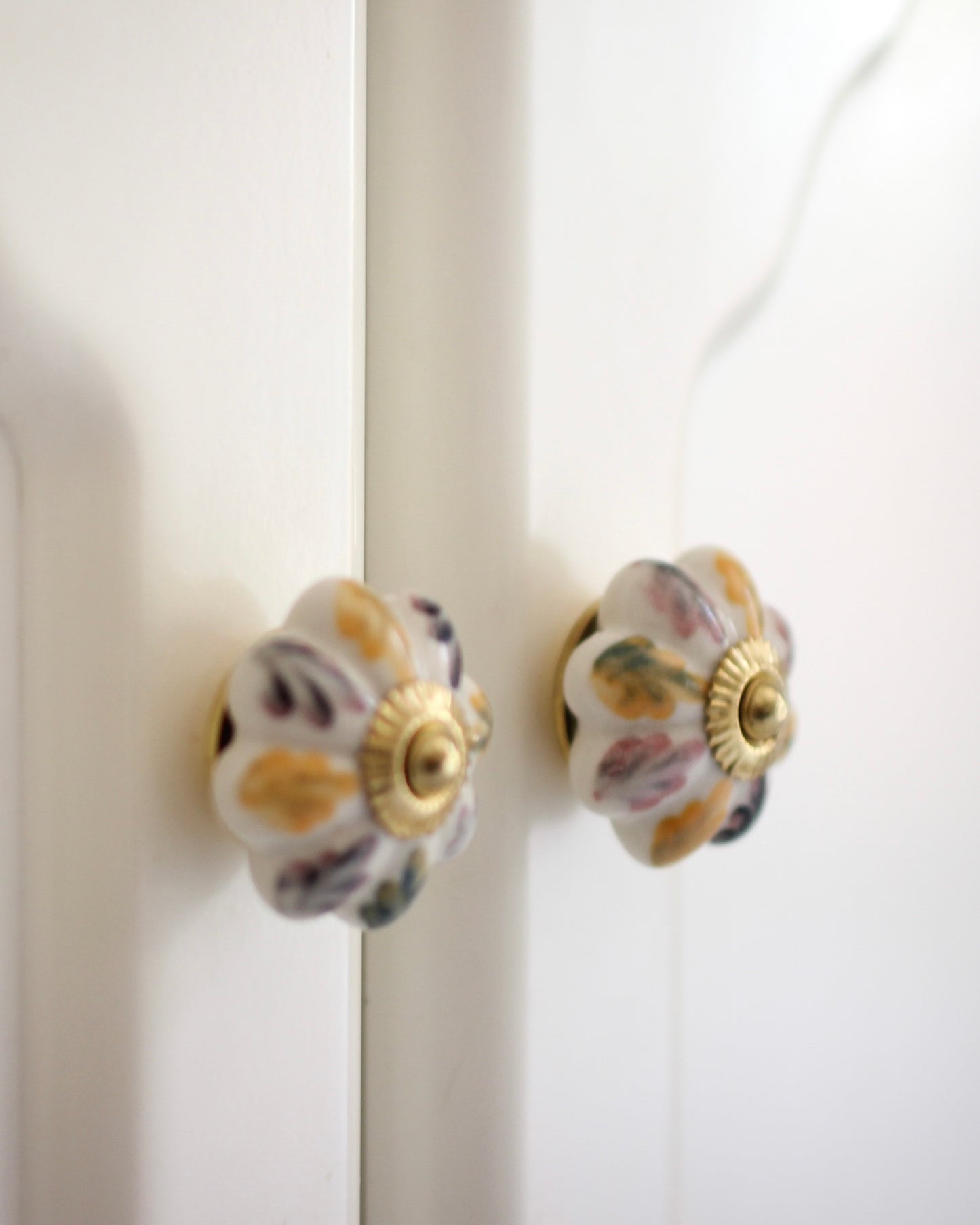 PINK YELLOW CERAMIC HANDLES