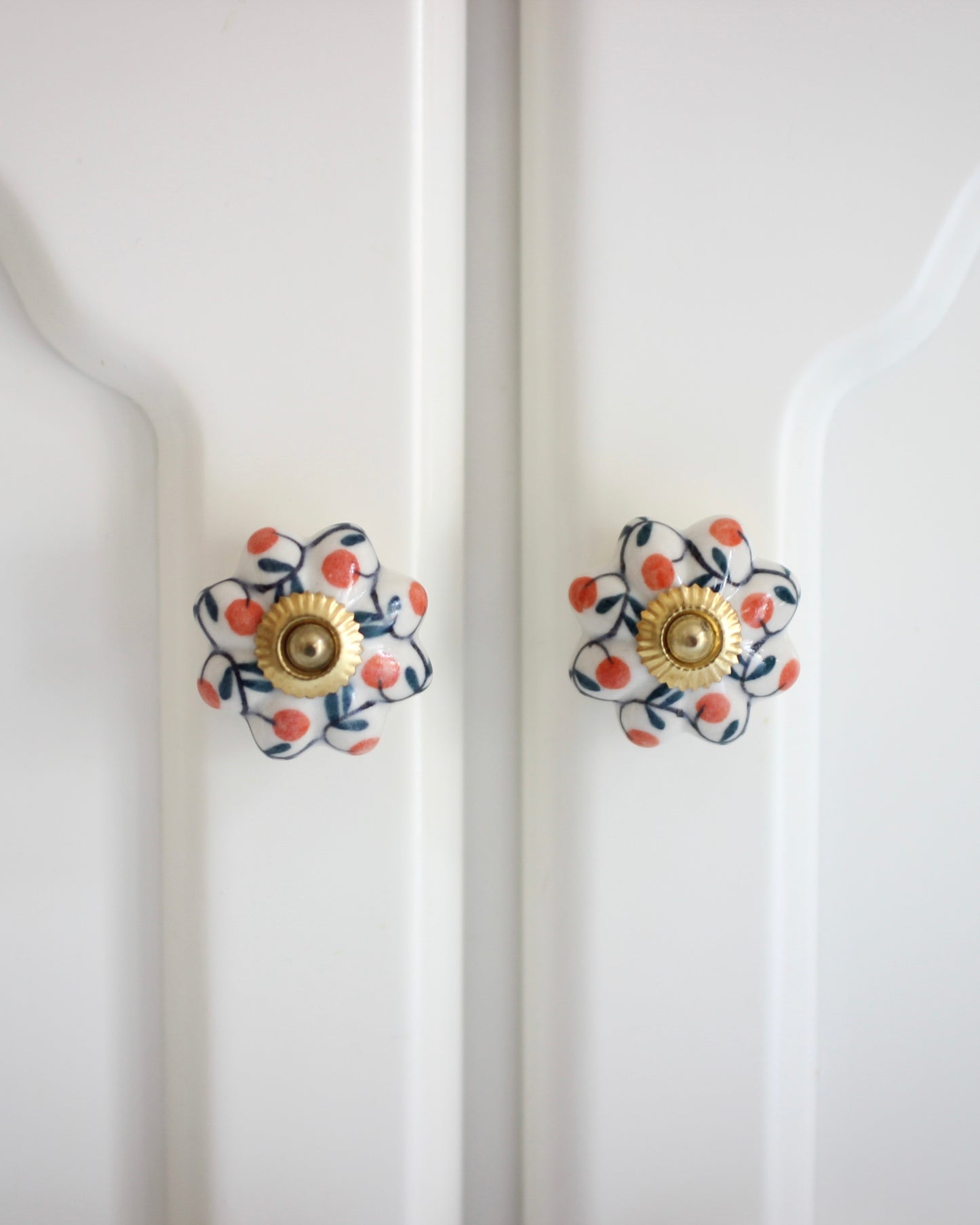 ORANGE GREEN CERAMIC HANDLES