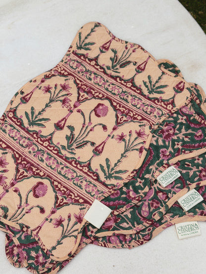 SET 2 MANTELES INDIVIDUALES ACOLCHADOS FLORAL COLOR BEIGE MALVA