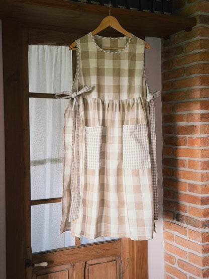 DELANTAL DE LINO VICHY BEIGE CON LAZADA
