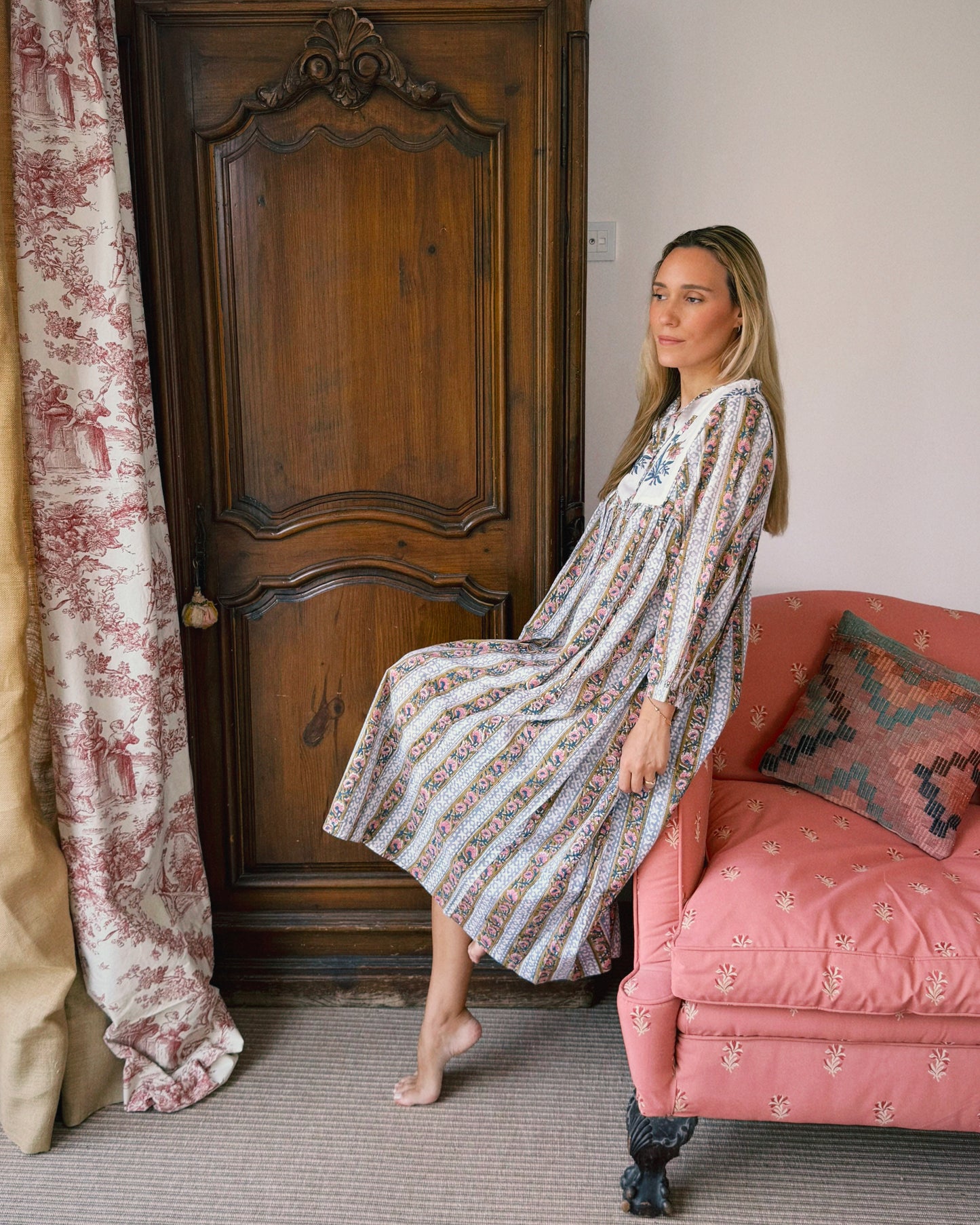 VESTIDO FLORAL BLOCK PRINT GRIS OCRE ROSA