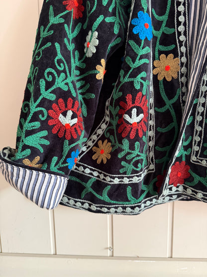 CHAQUETA SUZANI BORDADA A MANO DE TERCIOPELO 05