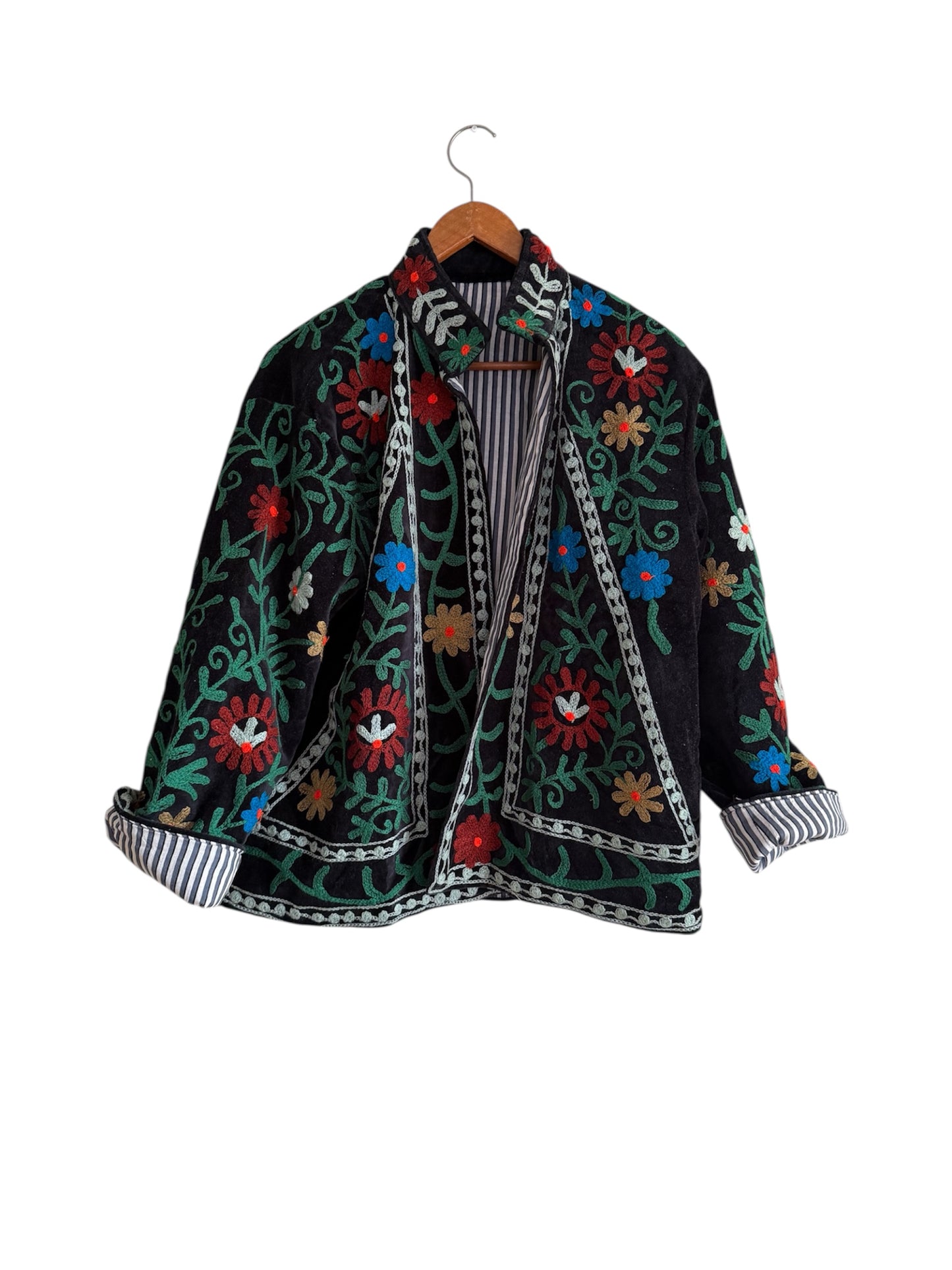 CHAQUETA SUZANI BORDADA A MANO DE TERCIOPELO 05