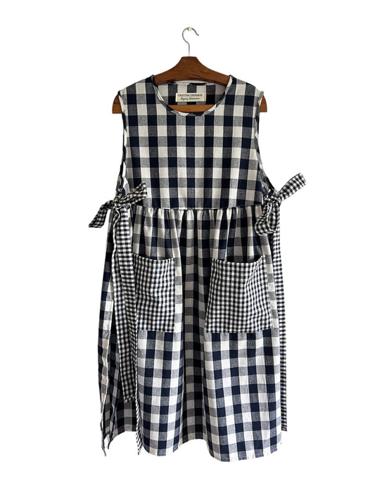 BLUE VICHY LINEN APRON WITH BOW