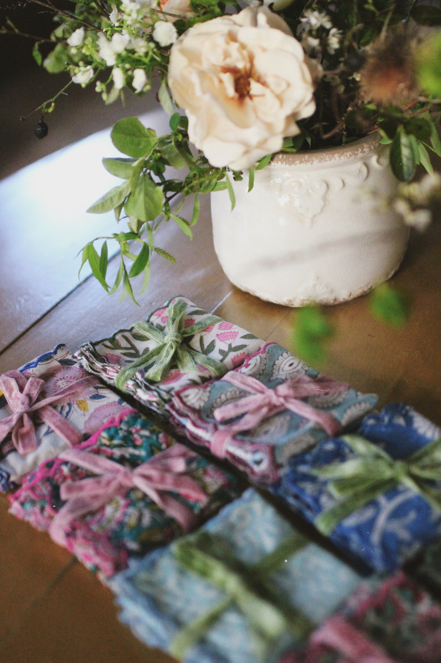 SET OF 2 COTTON BLOCK PRINT NAPKINS WITH PINK BLUE WAVE SCALLOP