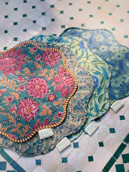 SET 2 MANTELES INDIVIDUALES ACOLCHADOS FLORAL COLOR VERDE